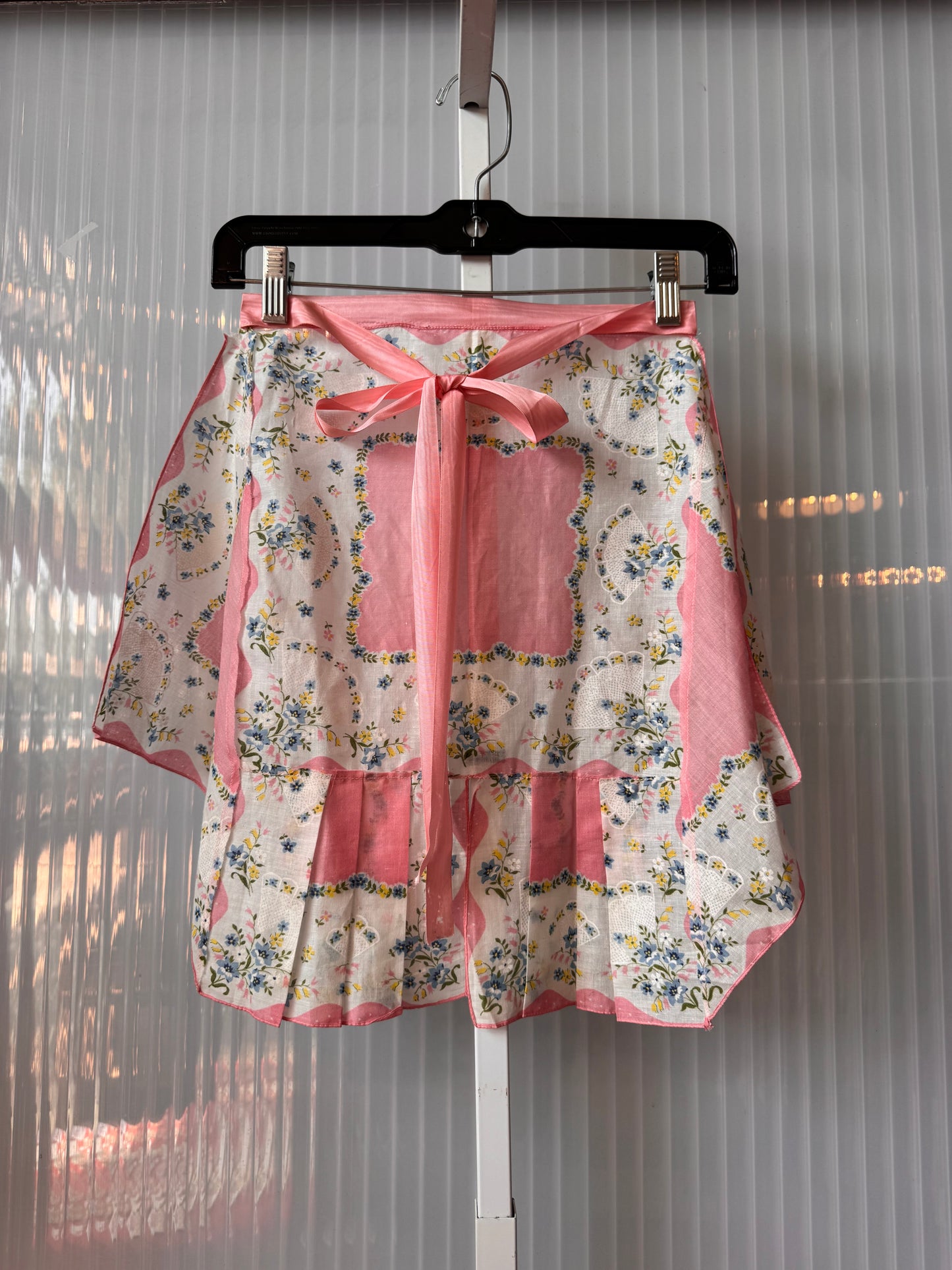 1950s Pink Floral Apron