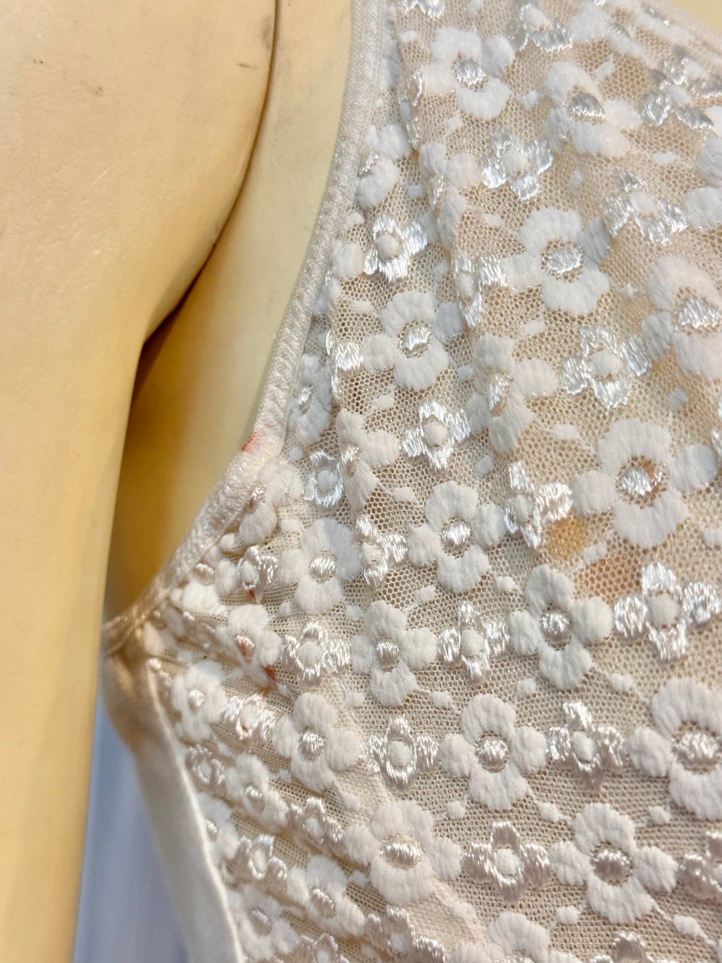 1980s Off White Floral Underwire Bra