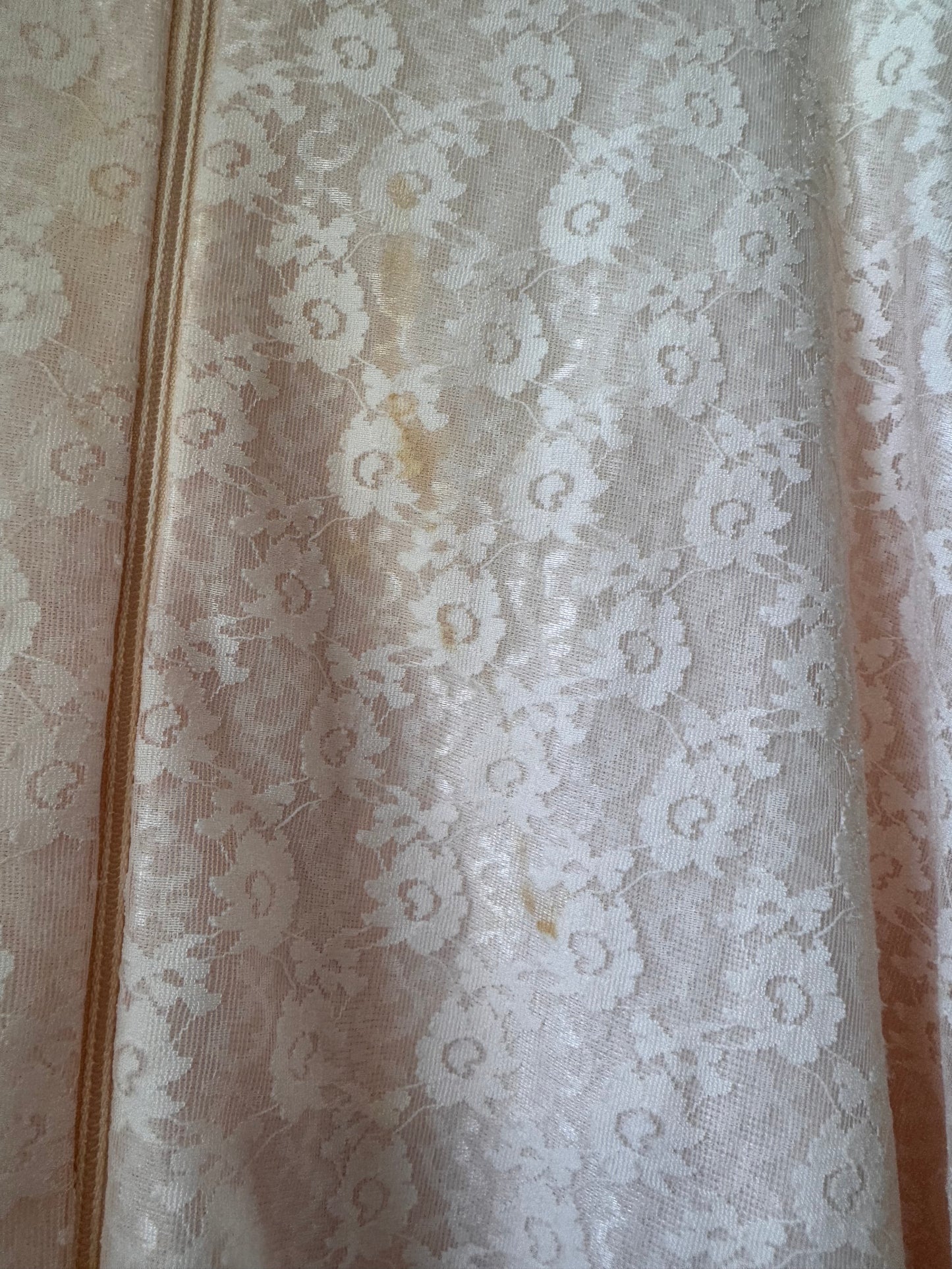 1960s Pink Lace Long Sleeve Robe