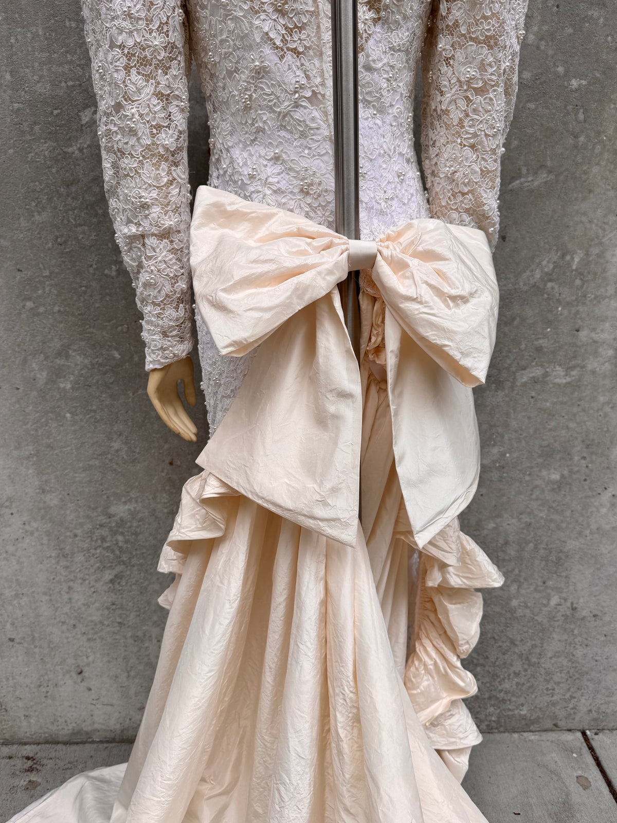 1980s Off-white Floral Lace & Pearl Taffeta Wedding Dress