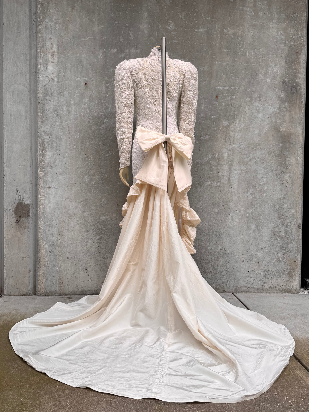 1980s Off-white Floral Lace & Pearl Taffeta Wedding Dress