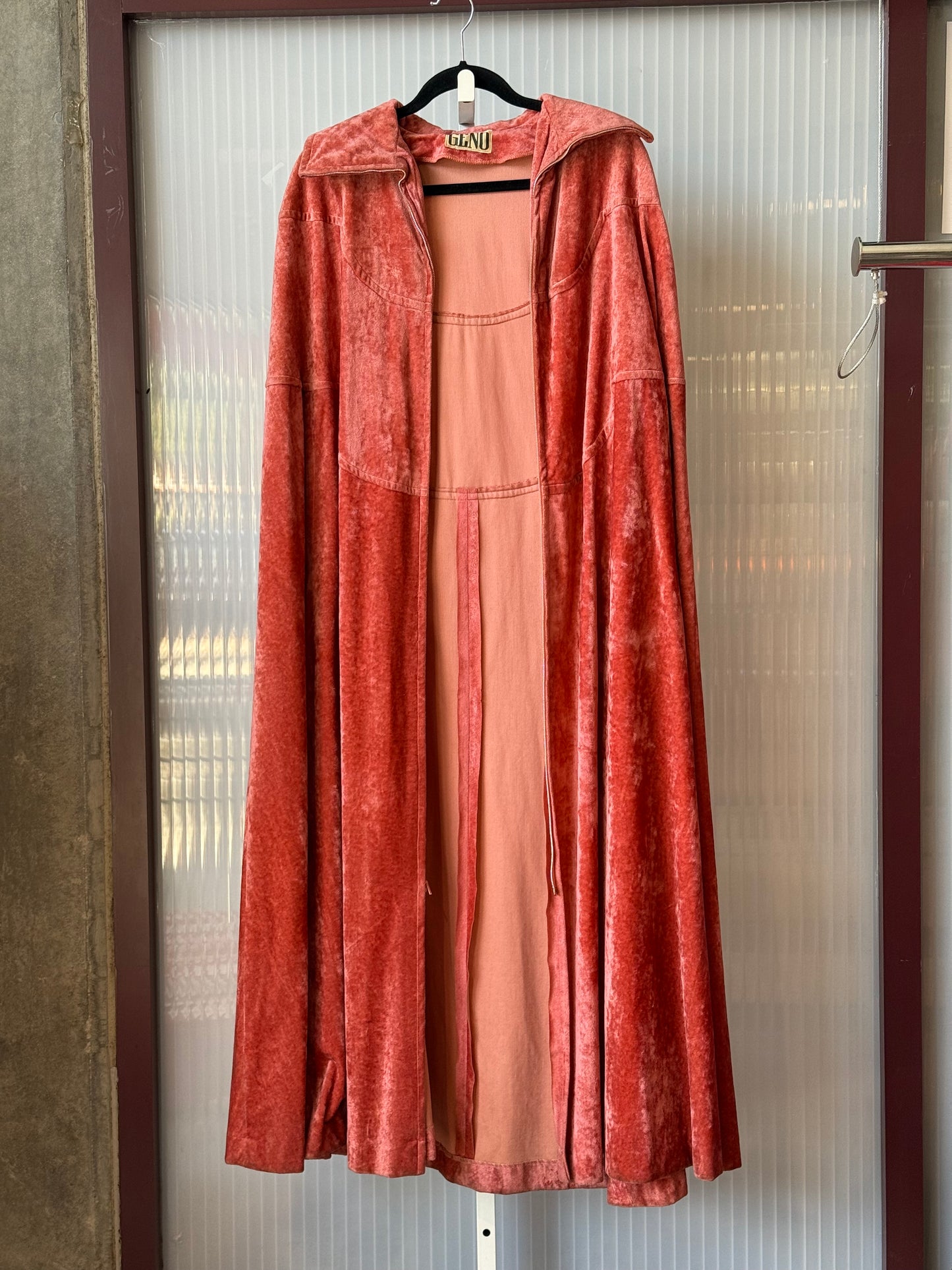 1980s Mauve Crushed Velvet Cape