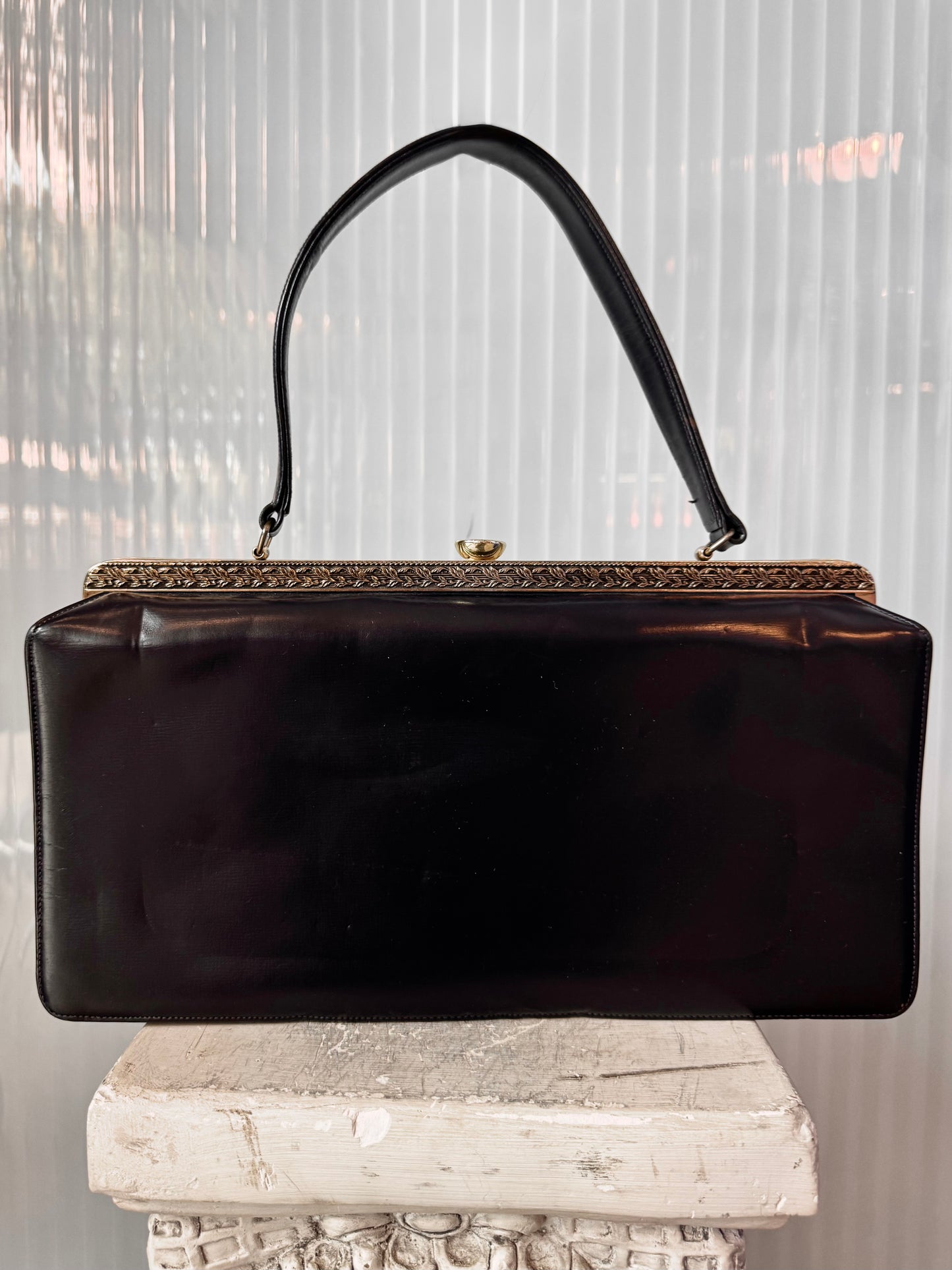 1960s Supreme Black & Gold Leather Shoulderbag