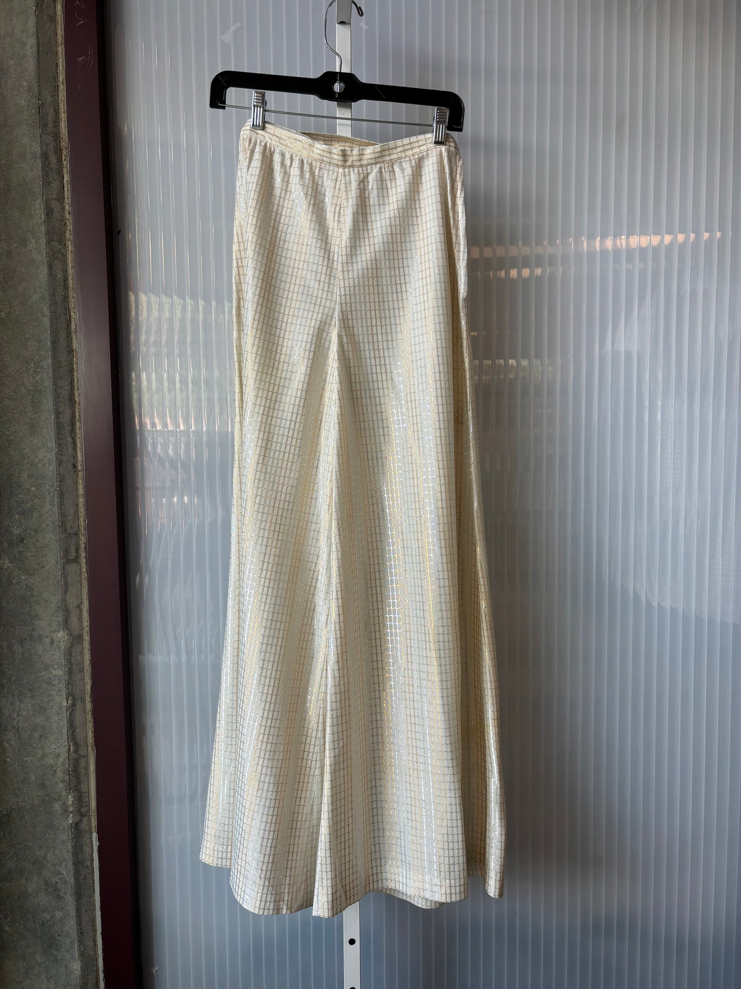 1970s Silver & Gold Patterned White Disco Blouse & Pants Set