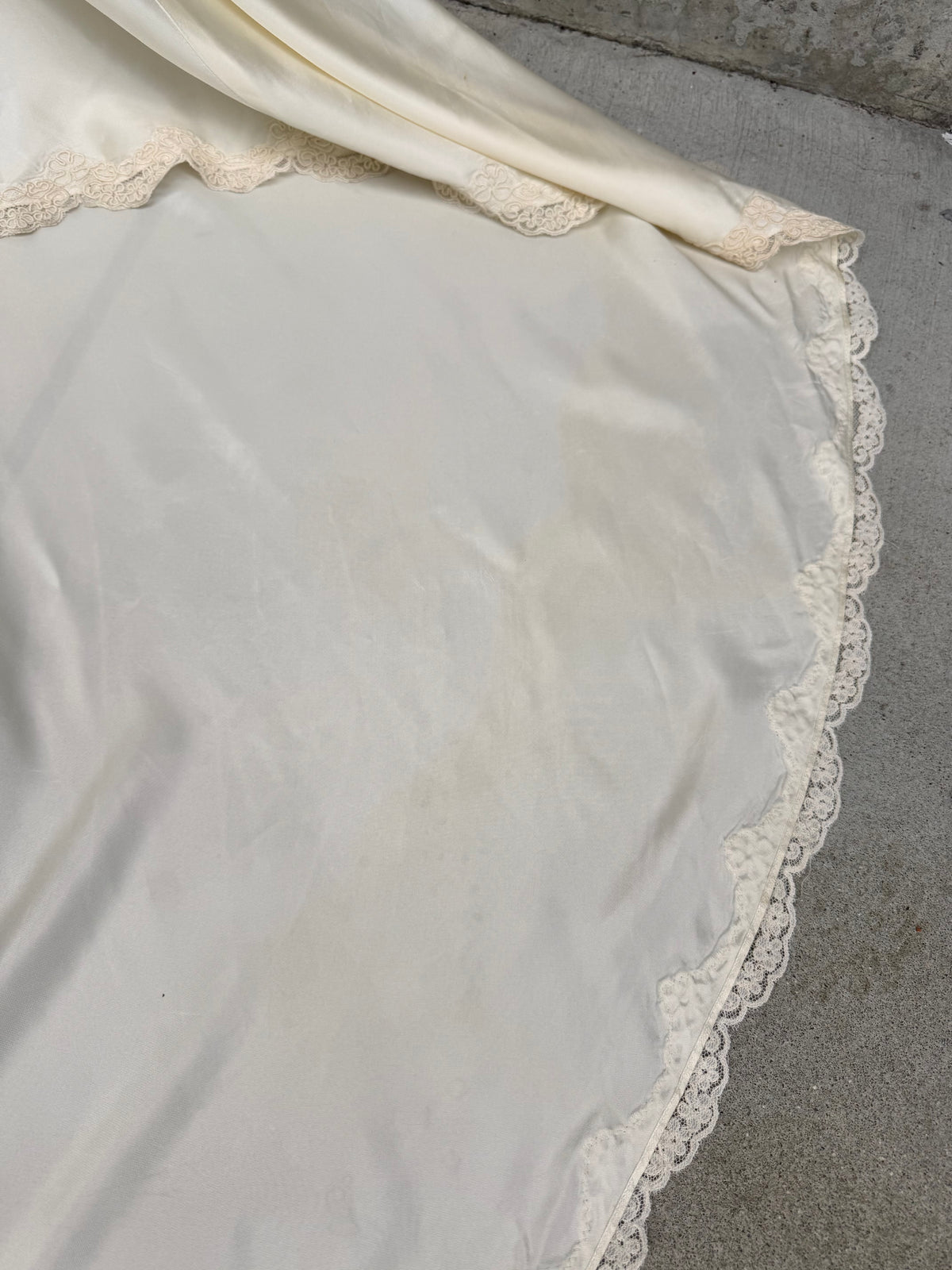 1980s Cream Satin & Lace Wedding Dress