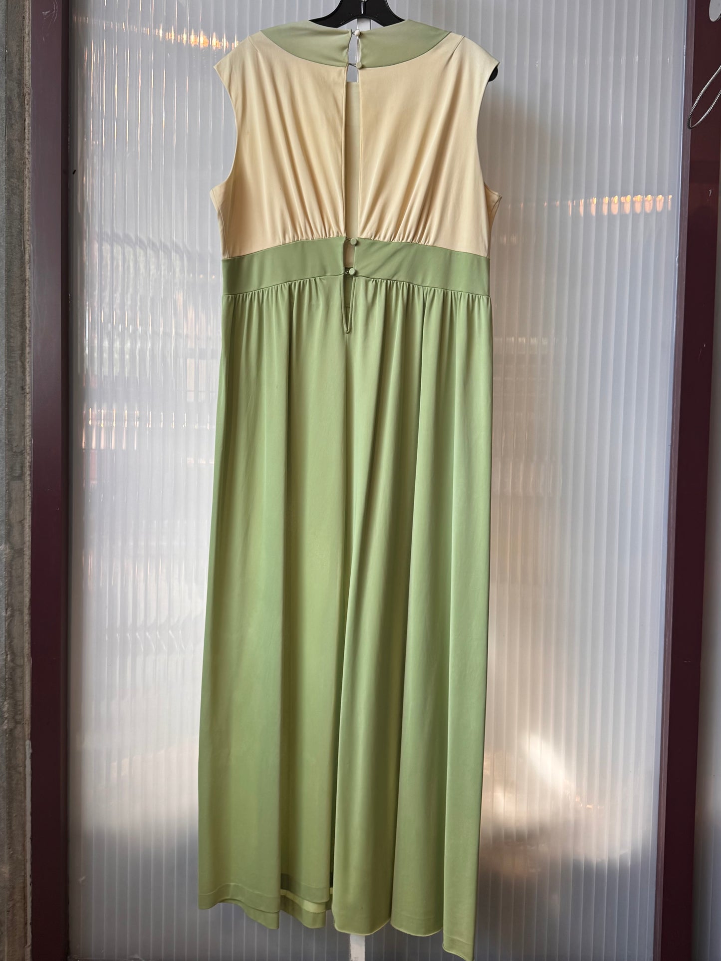1960s Green & Cream Colorblock Nightgown