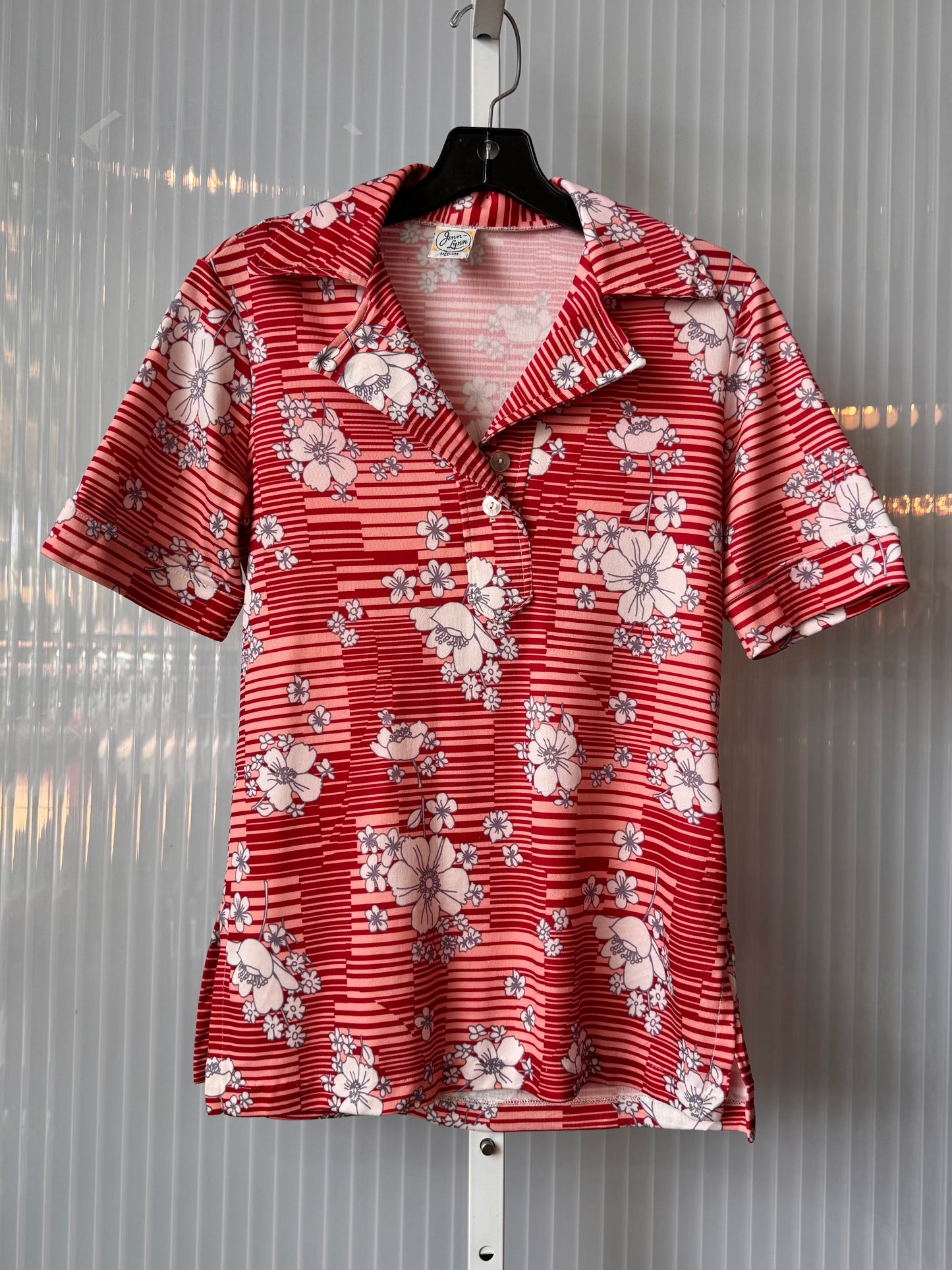 1970s Red Pink & White Floral Point Collar Shirt