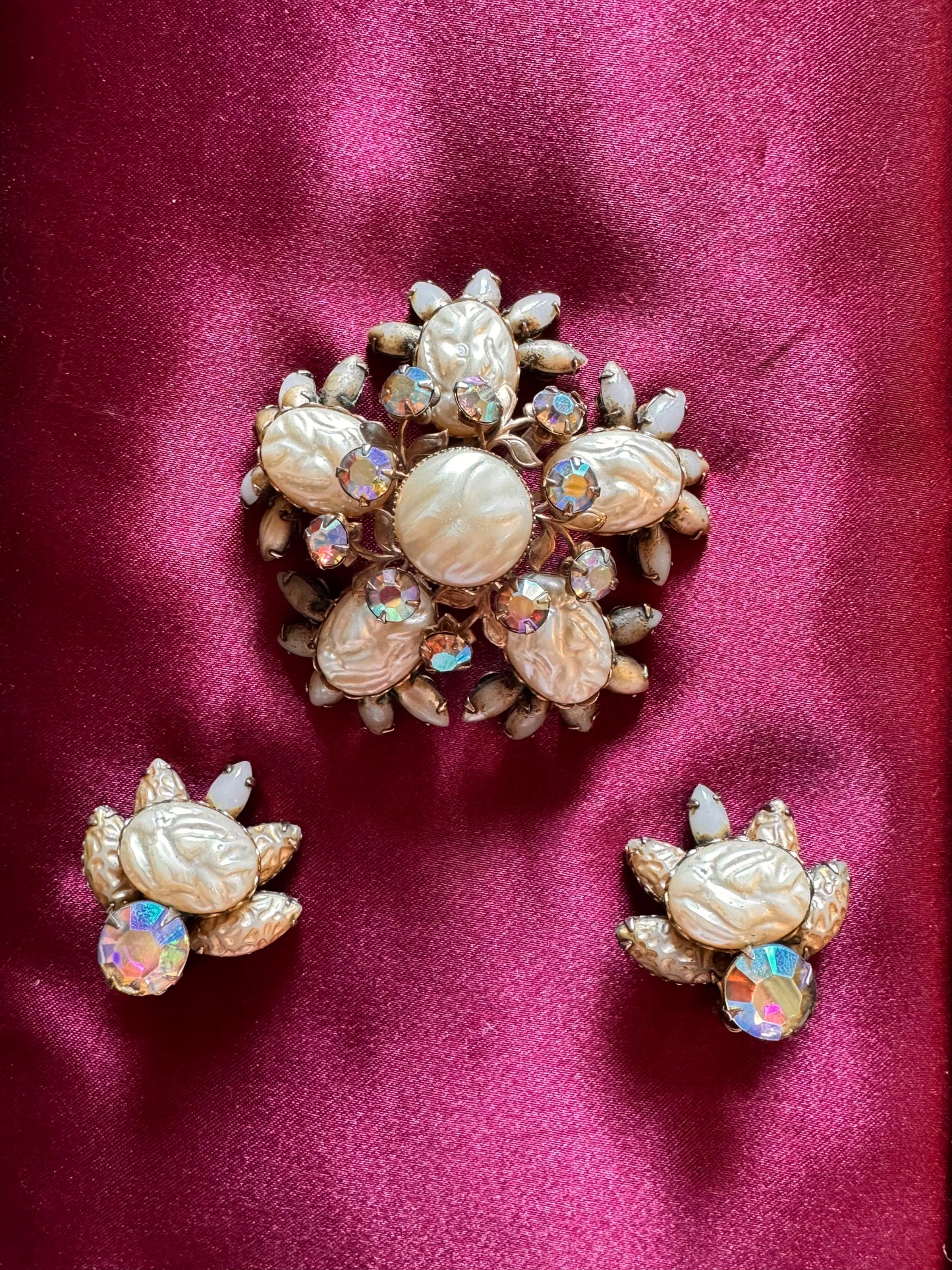 1950s Beau Jewels Pearl Earrings and Brooch set
