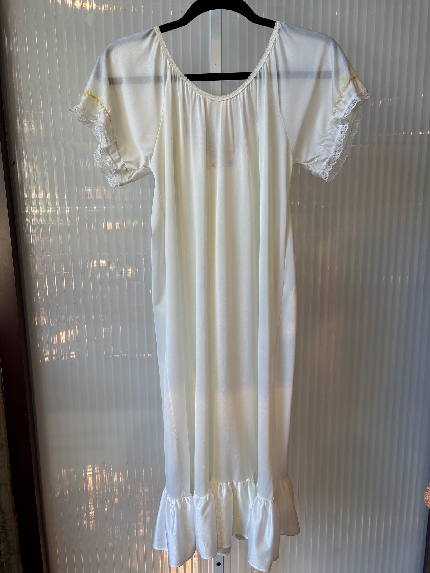 1960s White Nightgown w/ Red Embroidery