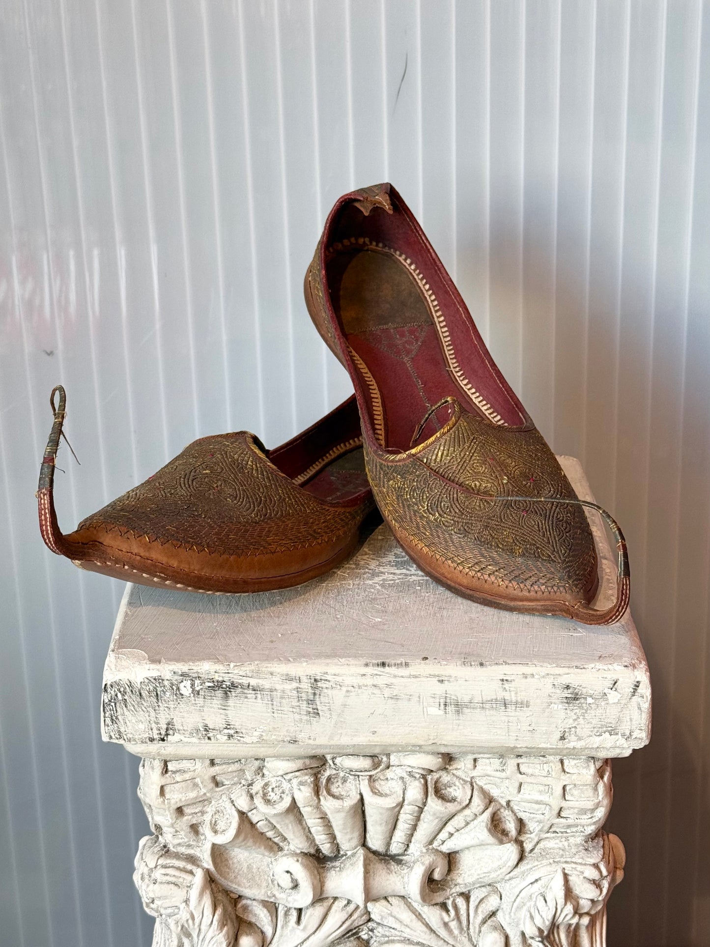 Mughal Ottoman Leather Embroidered Slippers w/ Curled Toe