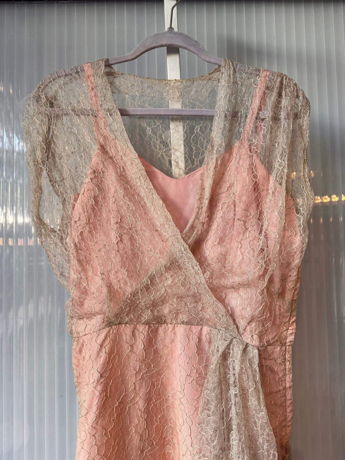 1930s / 1940s Pink & Taupe Floral Lace Dress