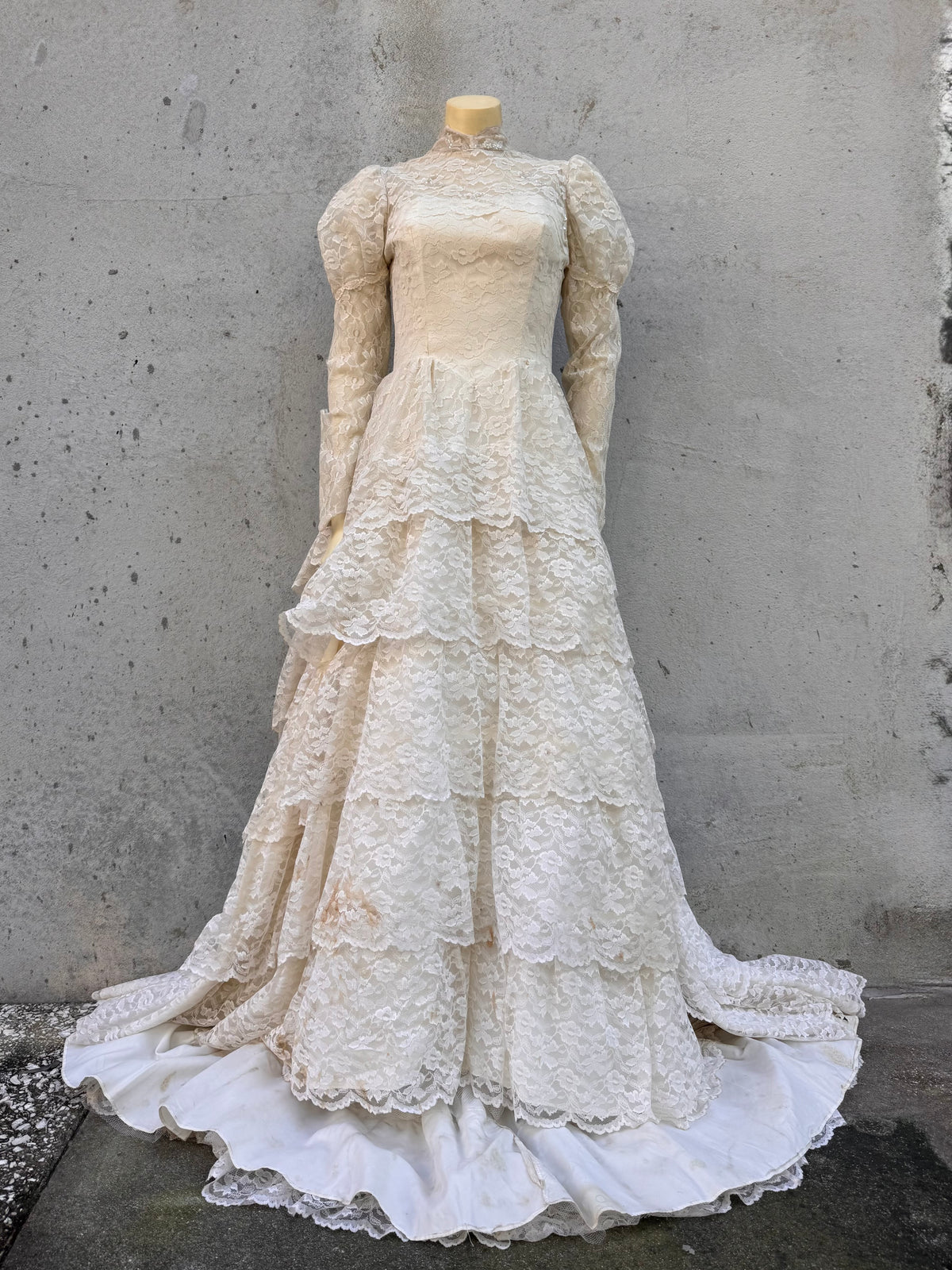 1970s Cream Tiered Floral Lace Wedding Dress