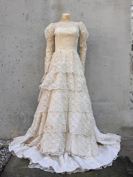 1970s Cream Tiered Floral Lace Wedding Dress