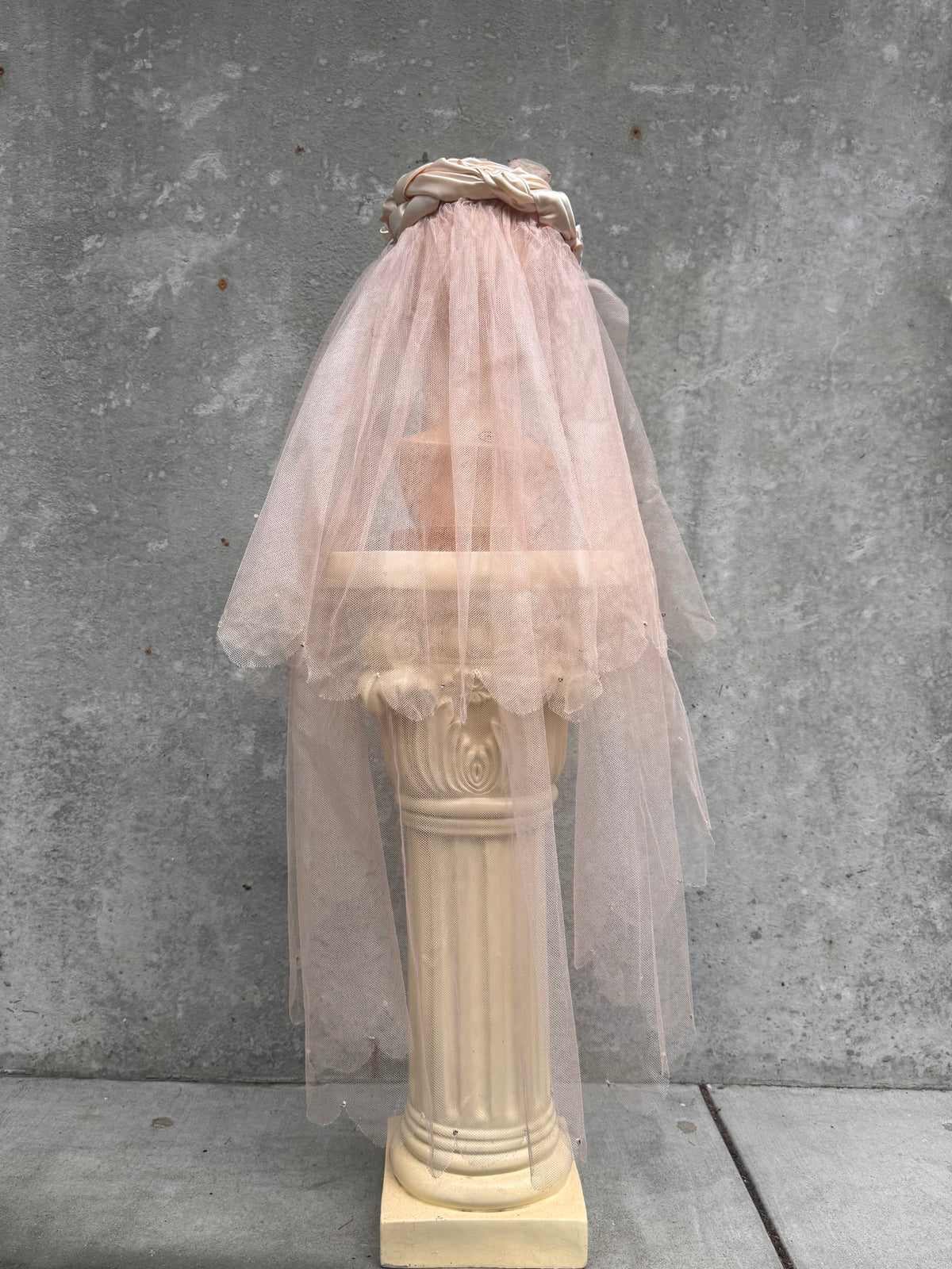 1950s Pink Satin Headband Veil