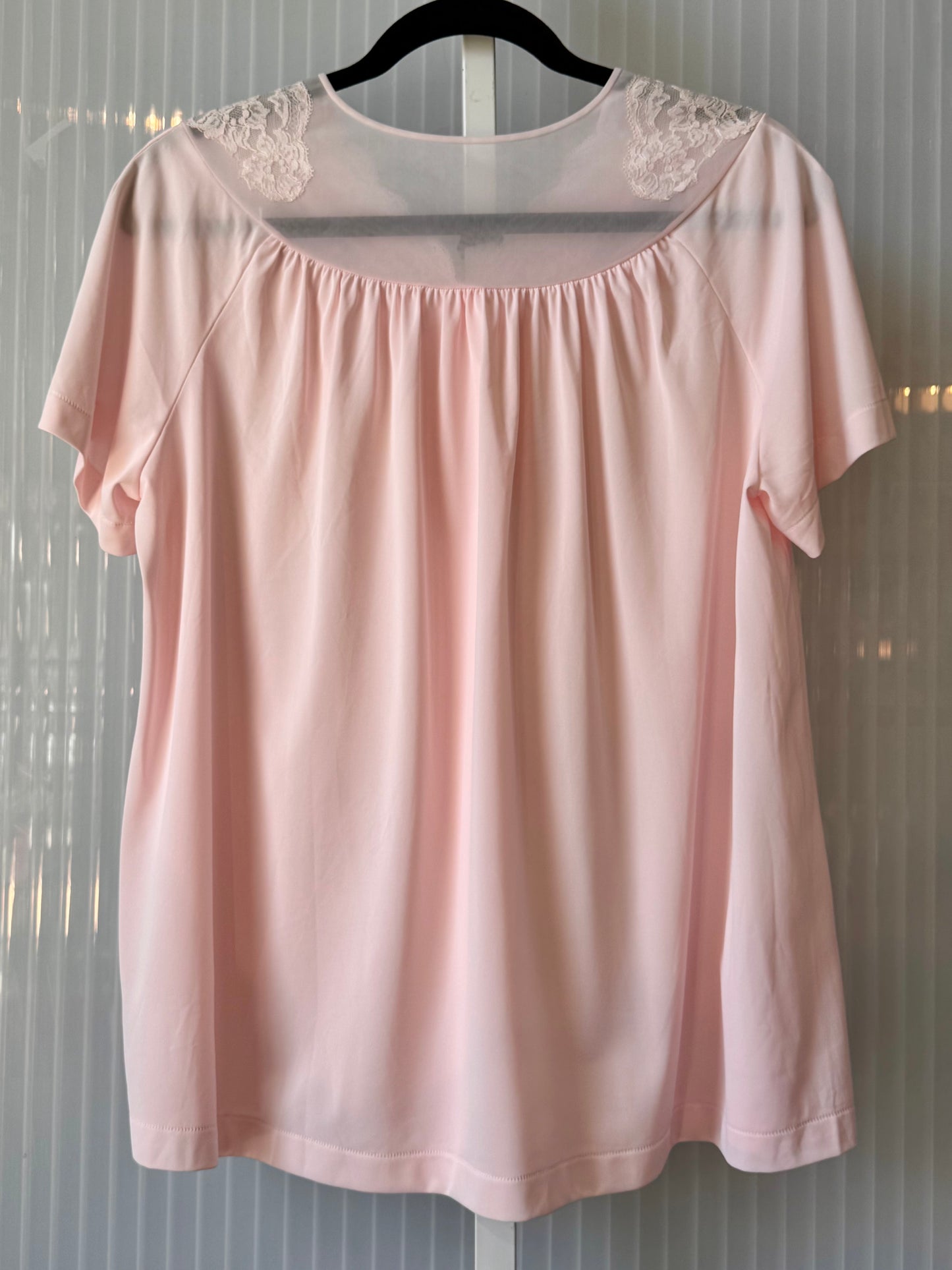 1970s Pink Pajama Top With floral Embroidery