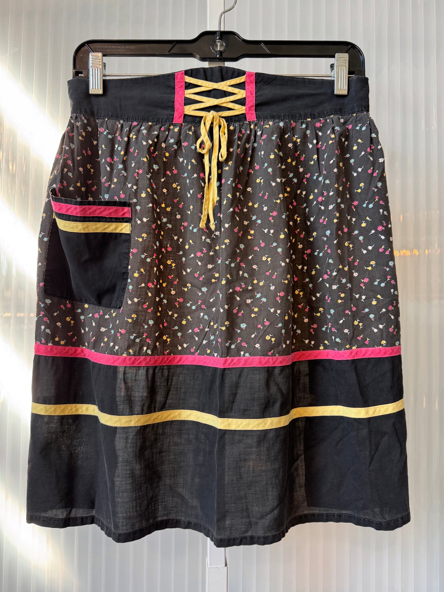 1950s Black Apron w/ Multicolored Floral Pattern