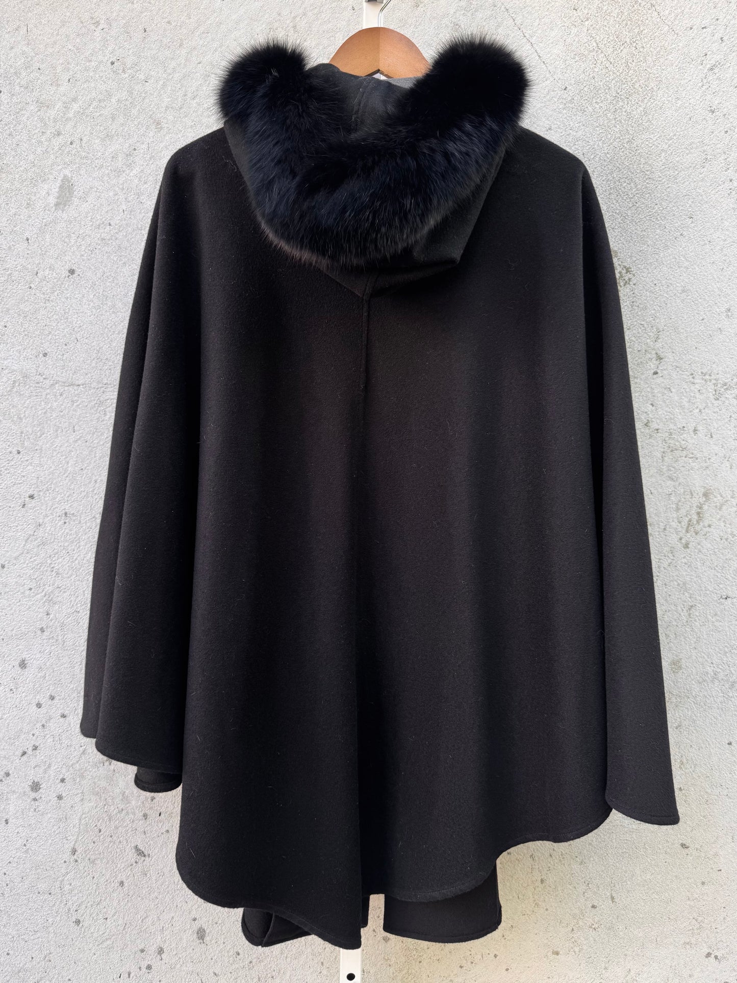 1980s Burberry Black Wool & Cashmere Cape with Fox Fur Collar