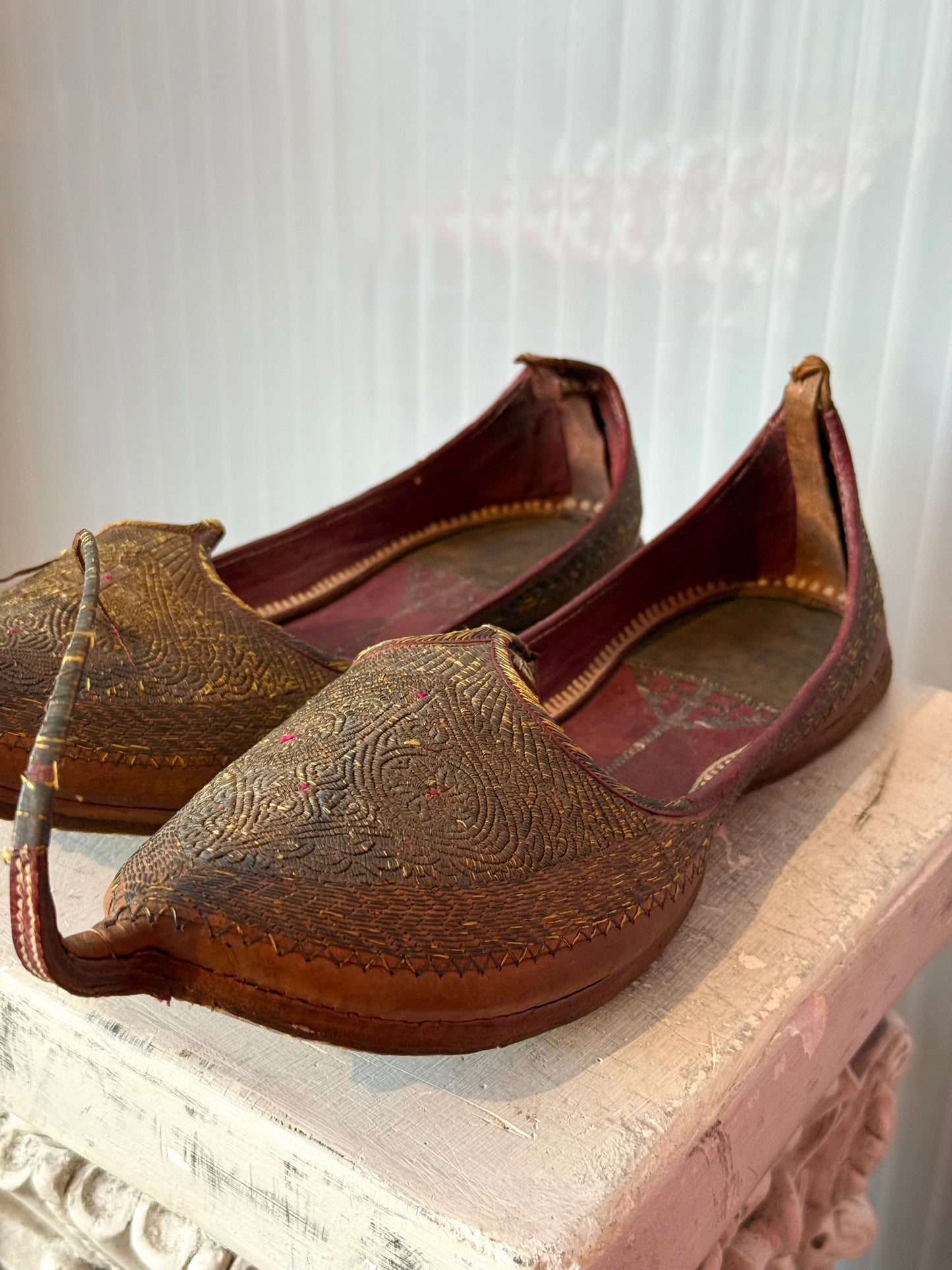 Mughal Ottoman Leather Embroidered Slippers w/ Curled Toe