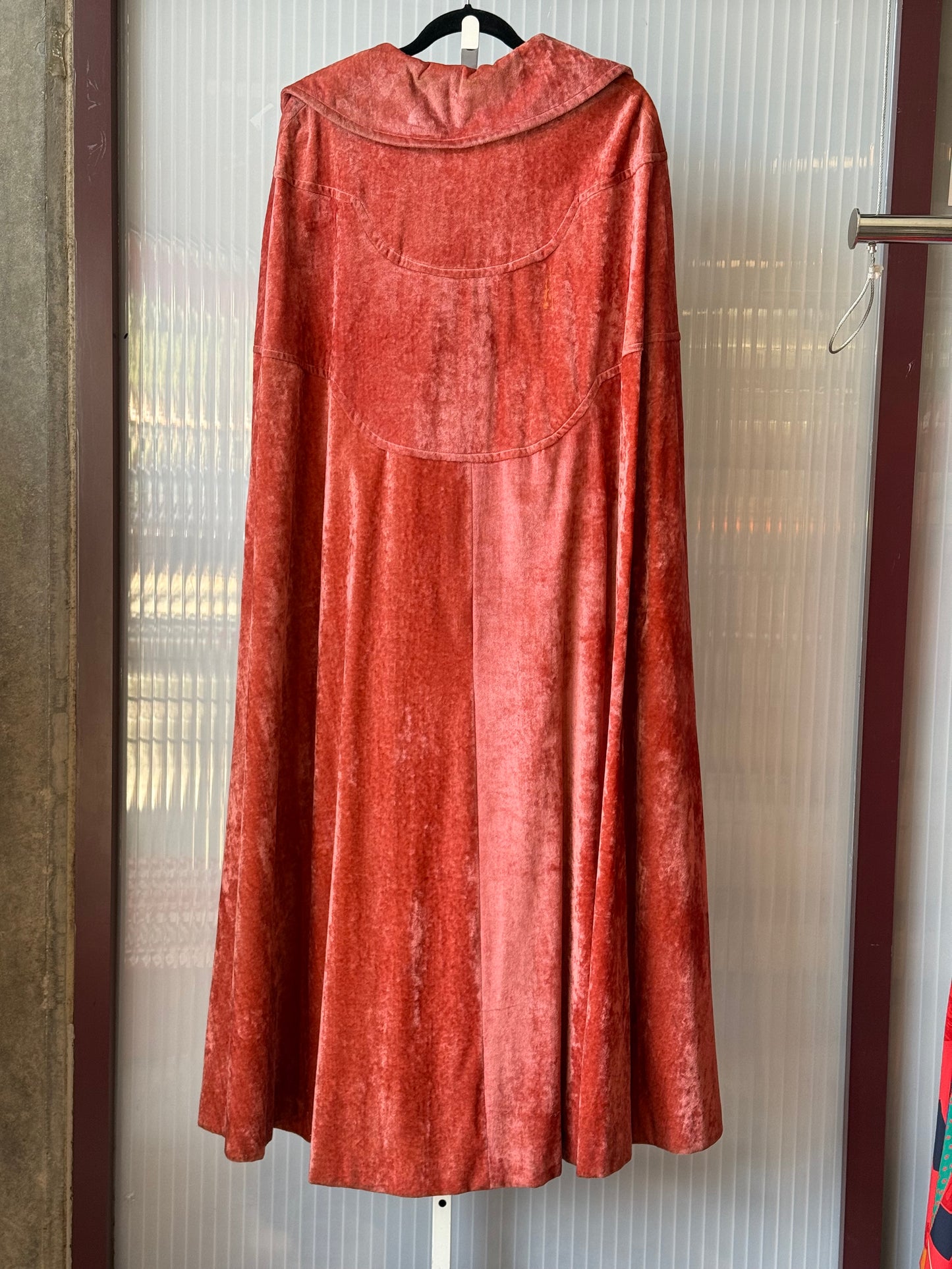 1980s Mauve Crushed Velvet Cape