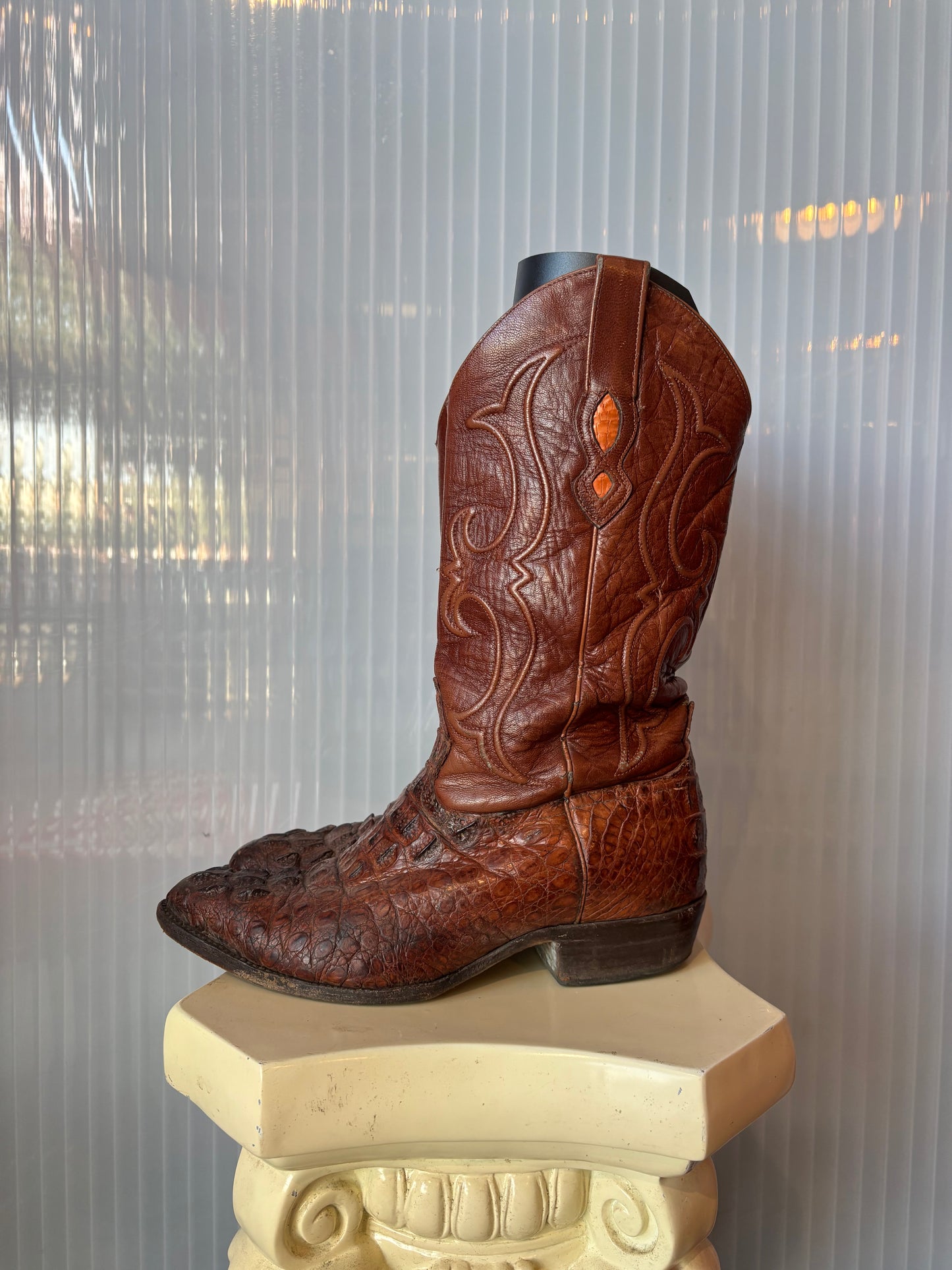 Los Altos Brown Caiman Hornback Boots