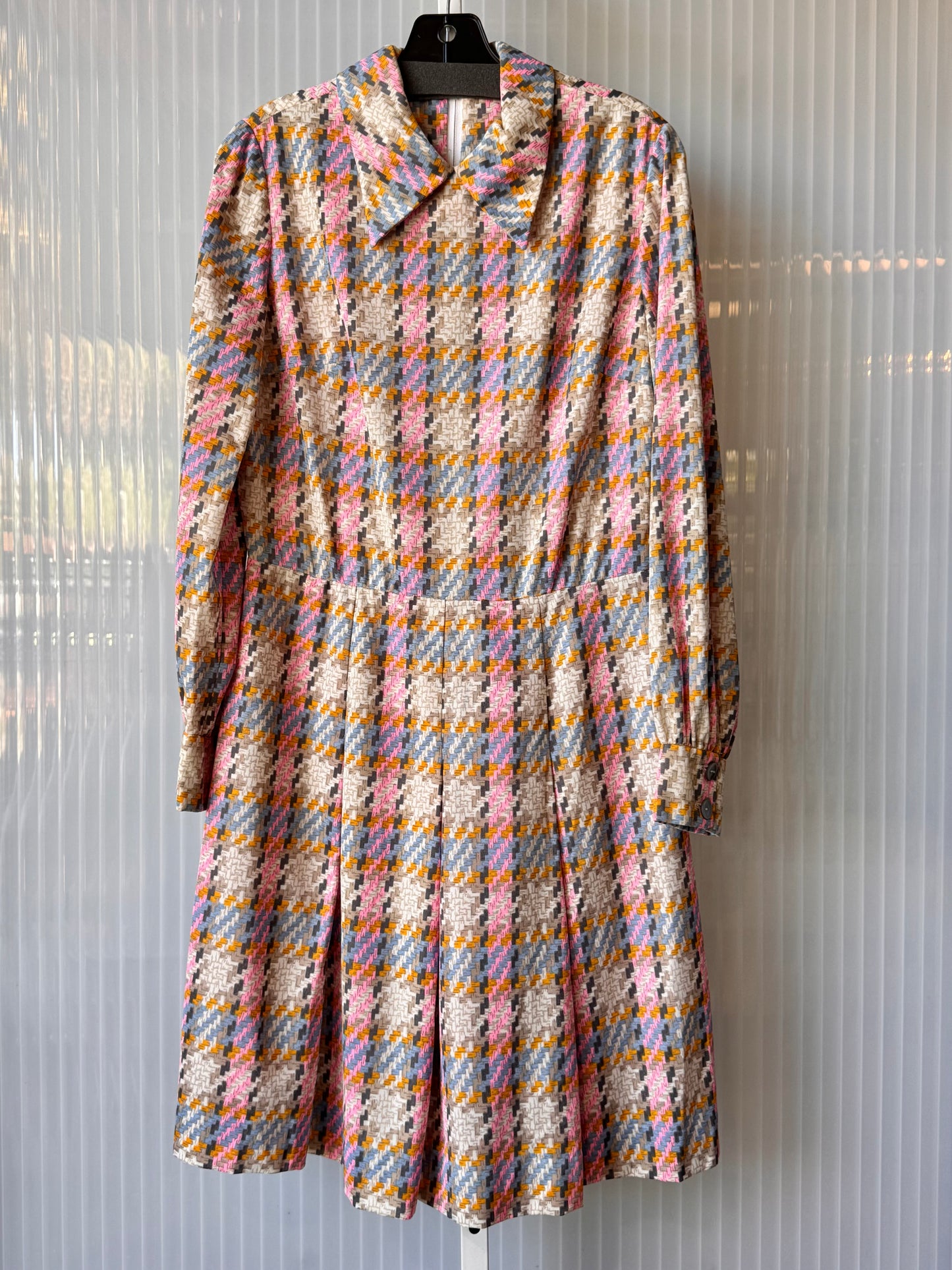 1960s Multicolor Weave Pattern Point Collar Dress
