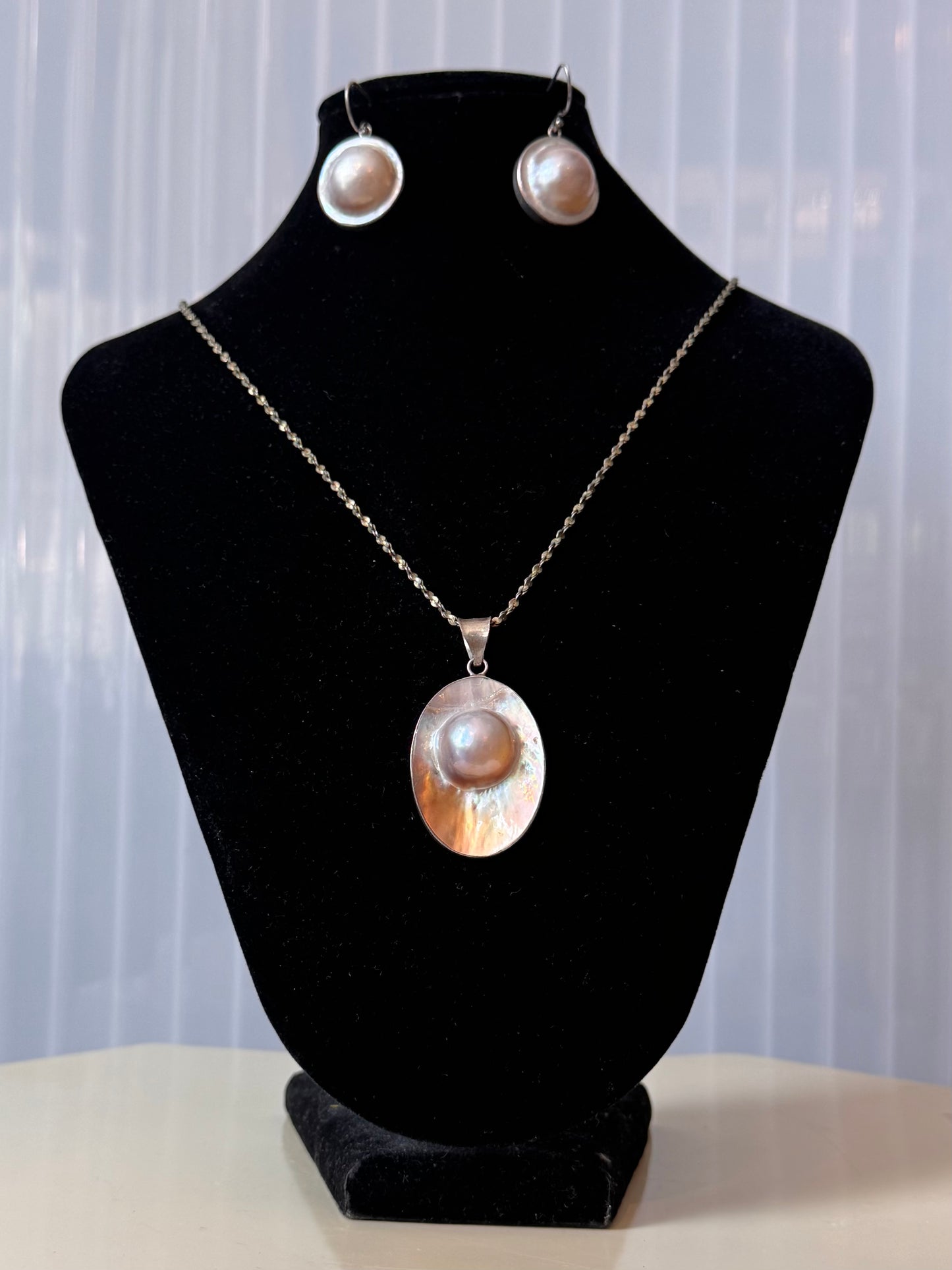Mabe Pearl Silver Pendant and Earrings Set