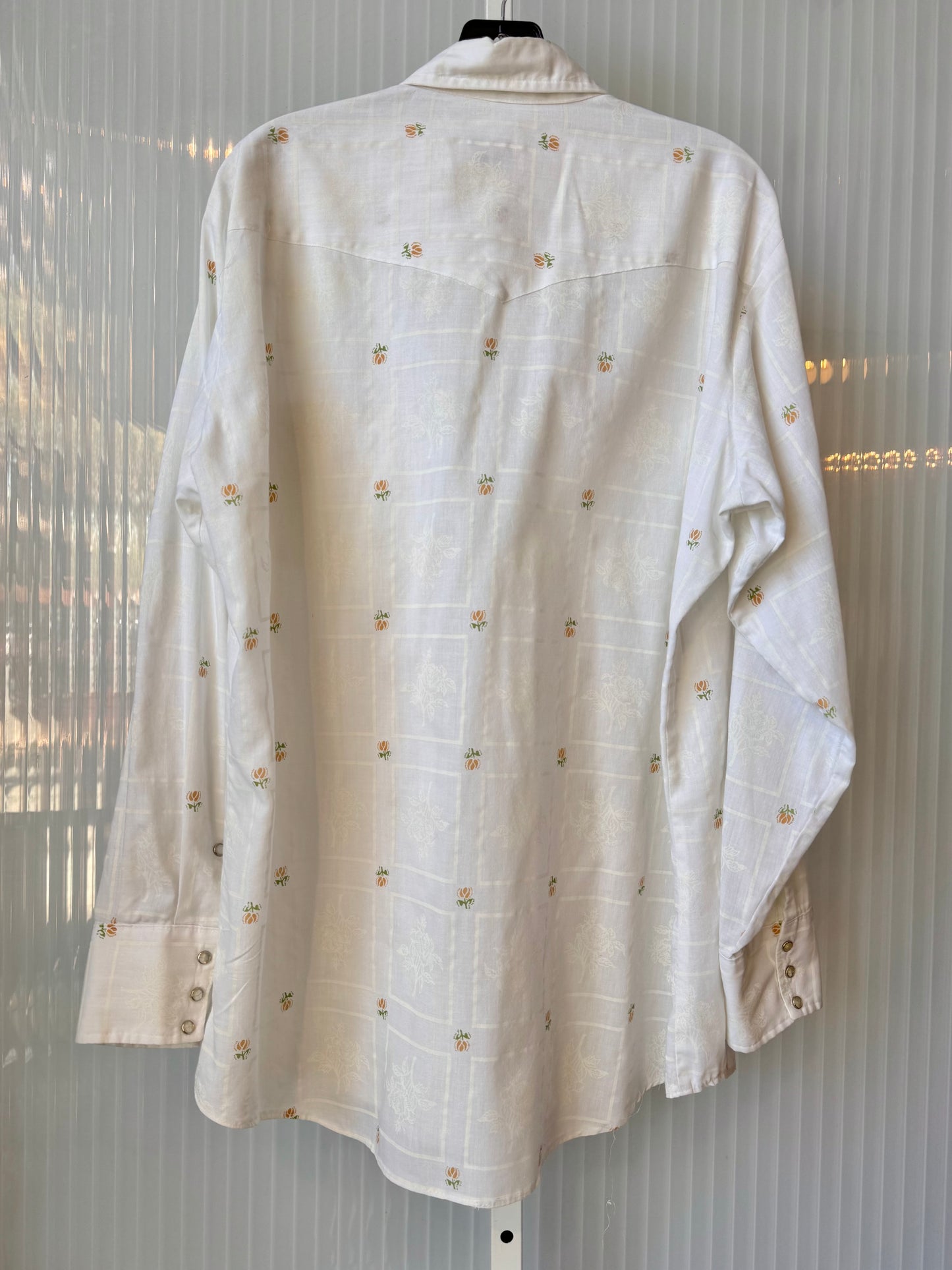 1970s White Pearl Snap Floral Print Western Shirt