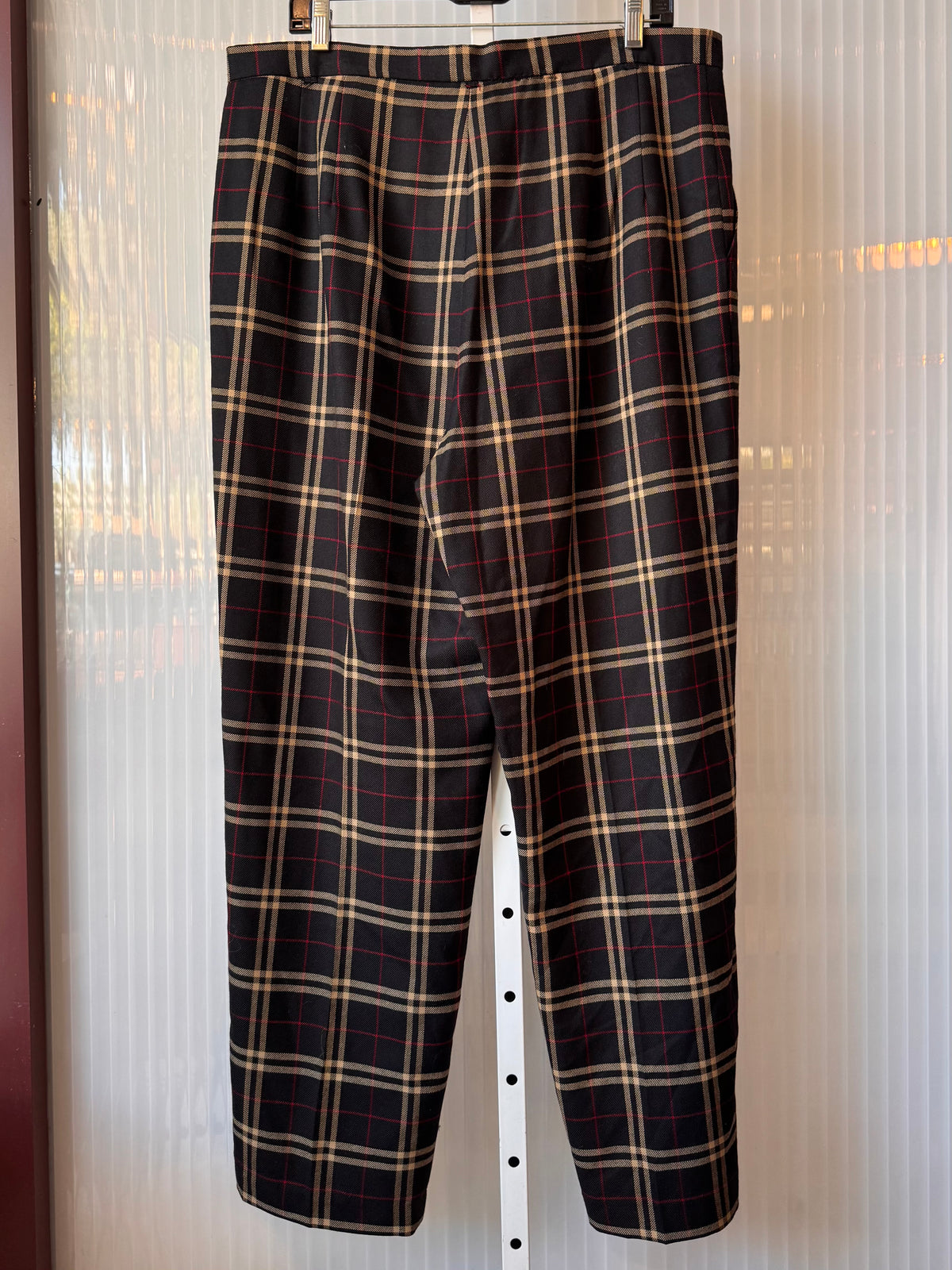 2000s Black Beige & Red Plaid Pants