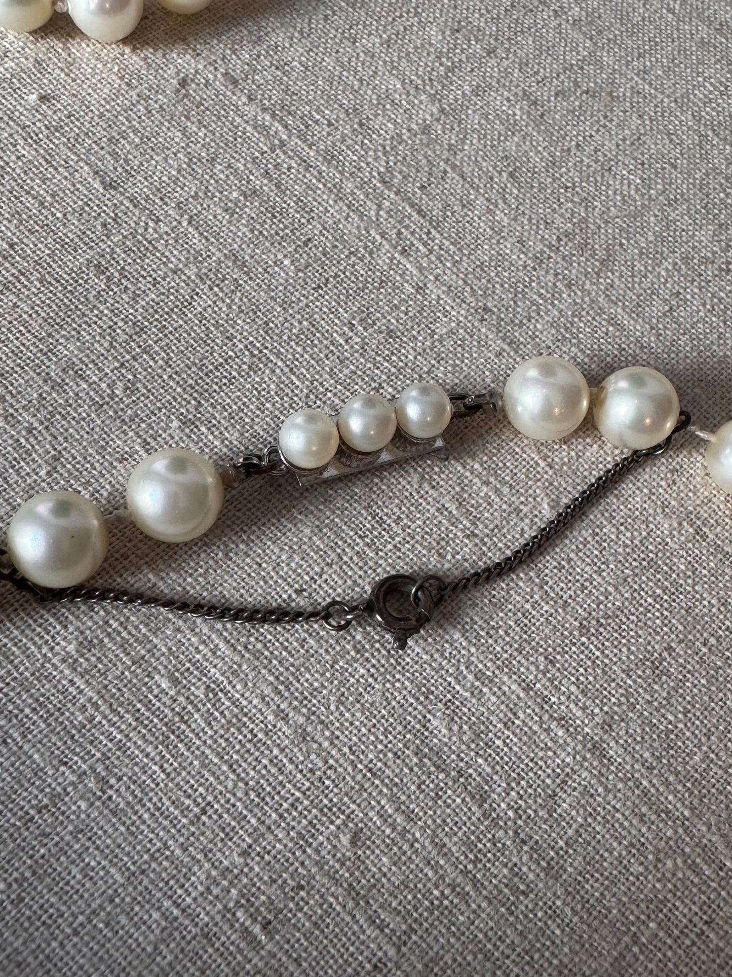 1960s Off White Pearl Necklace