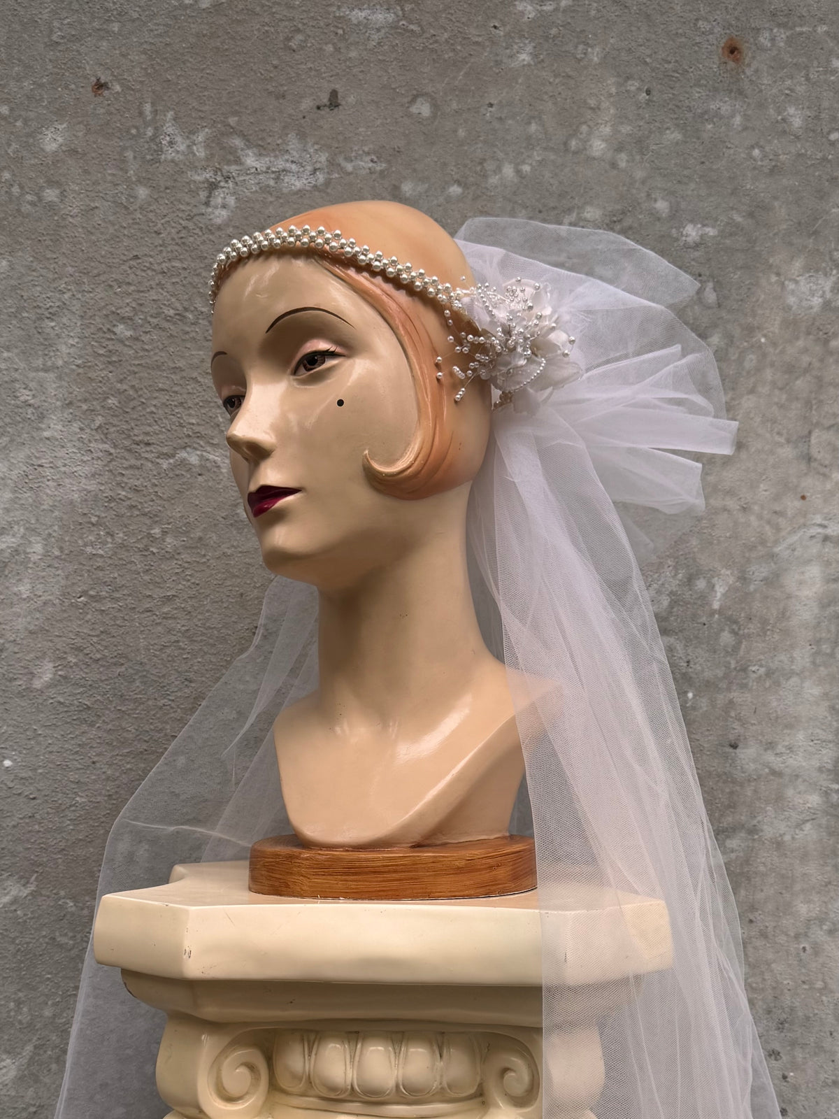 1960s does 1920s Pearl Crown Veil