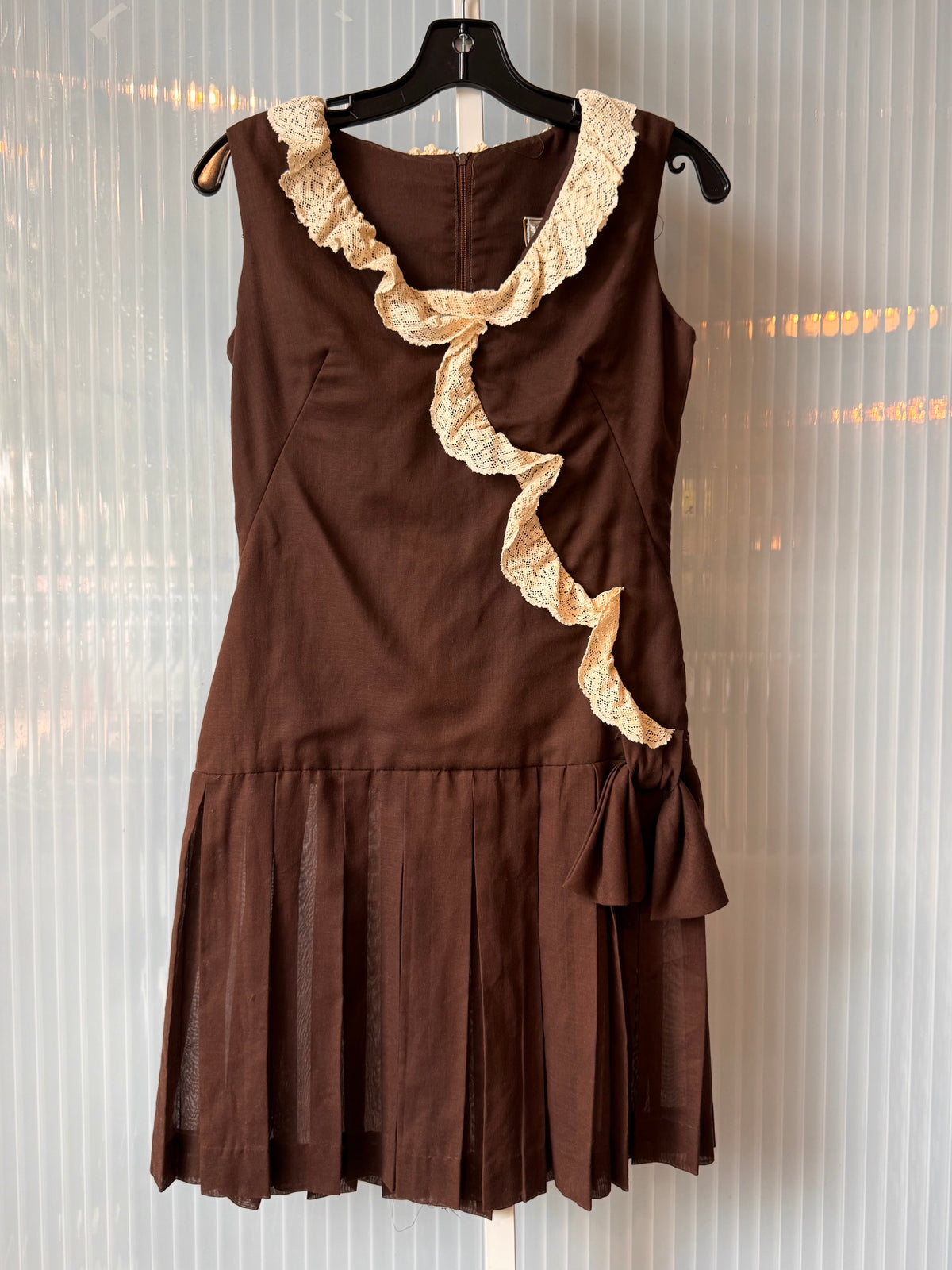 1970s does 1920s Brown Dropwaist Dress with Ecru Lace