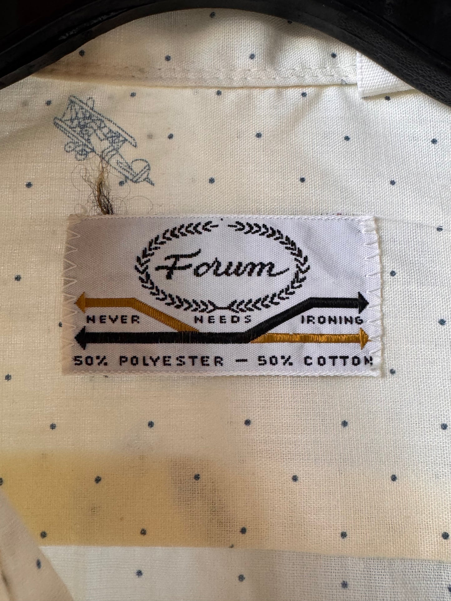 1970s Pointed Collar Cream Shirt w/ Blue Airplane Print