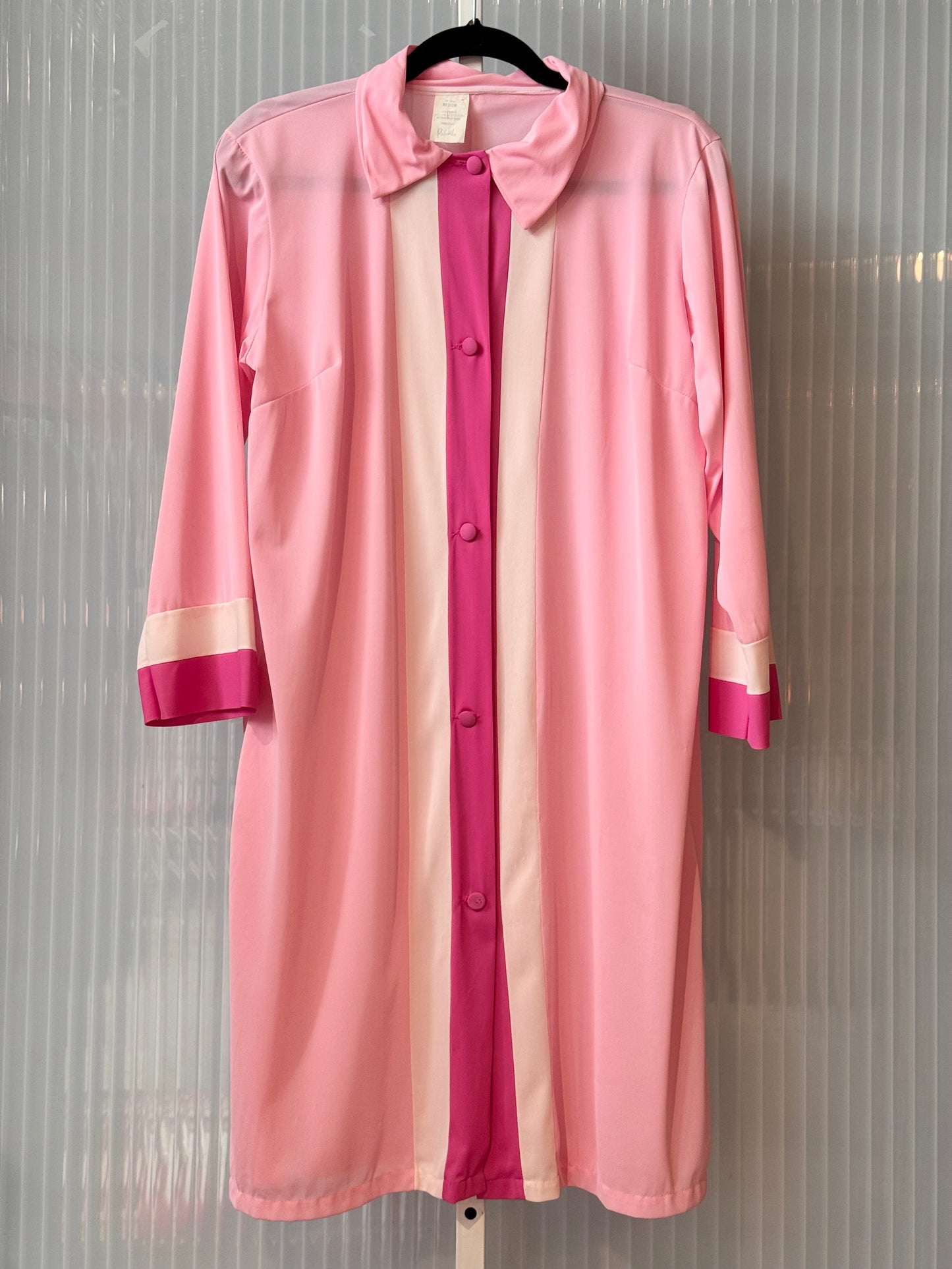 1970s Pink Mod Style Robe