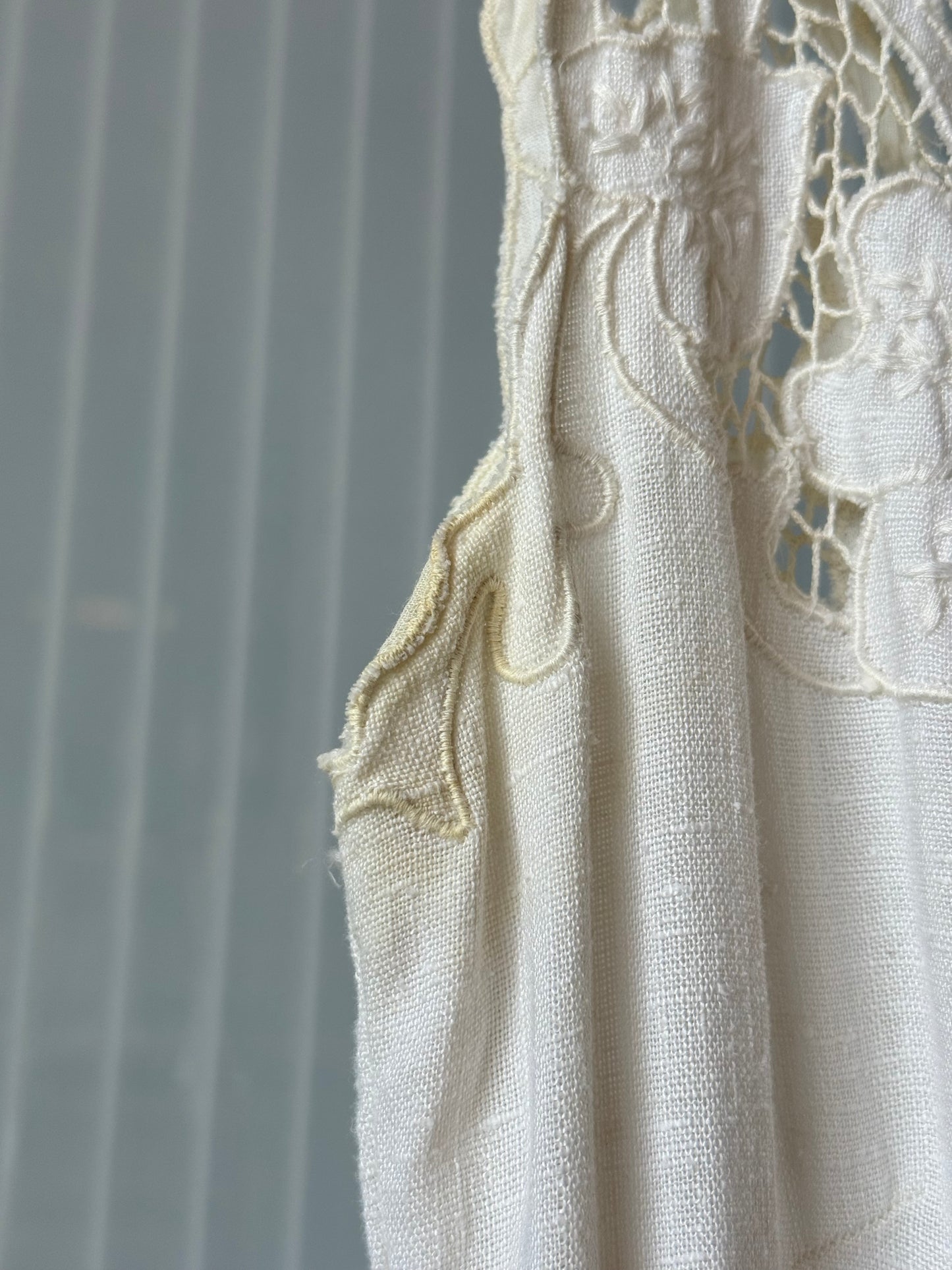 1970s White Linen Eyelet Full Circle Sun Dress