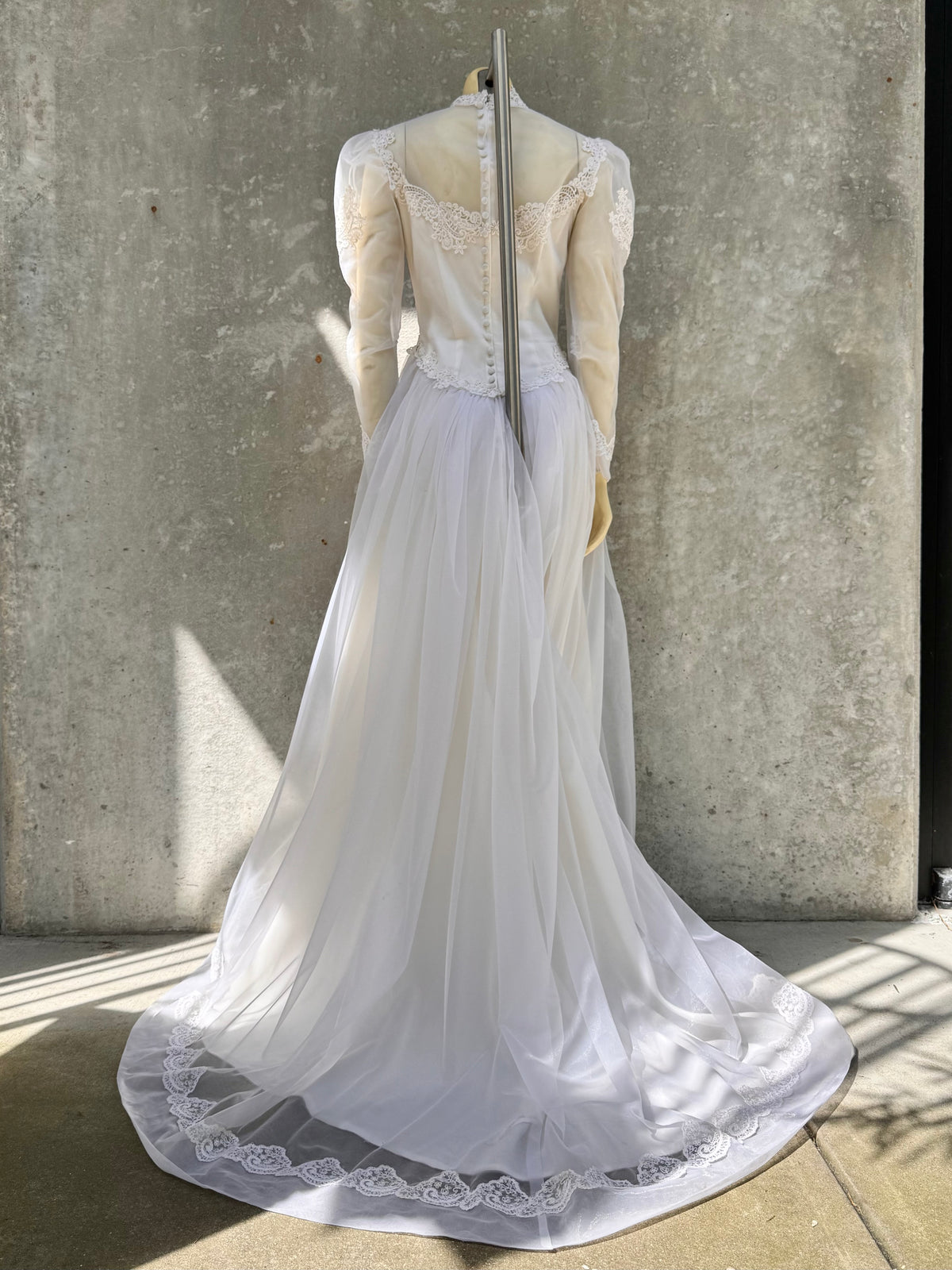 1980s White Lace & Organza Wedding Dress