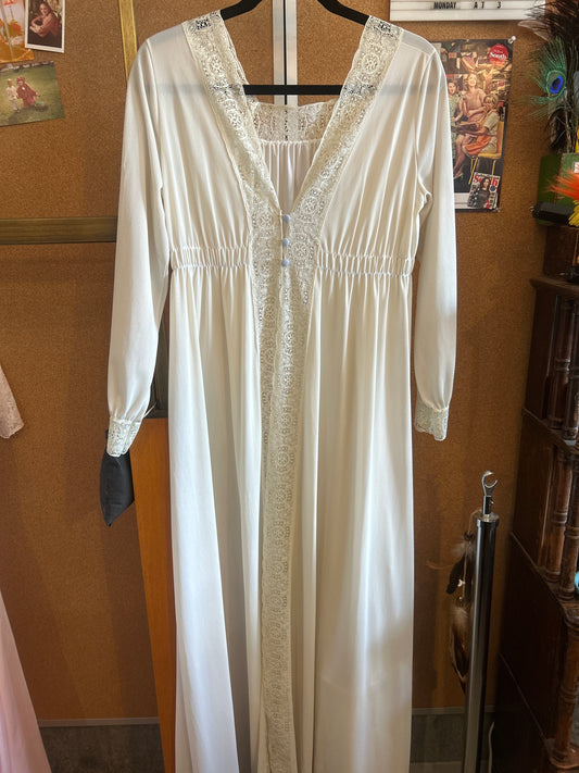 1970s Miss Elaine Peignoir