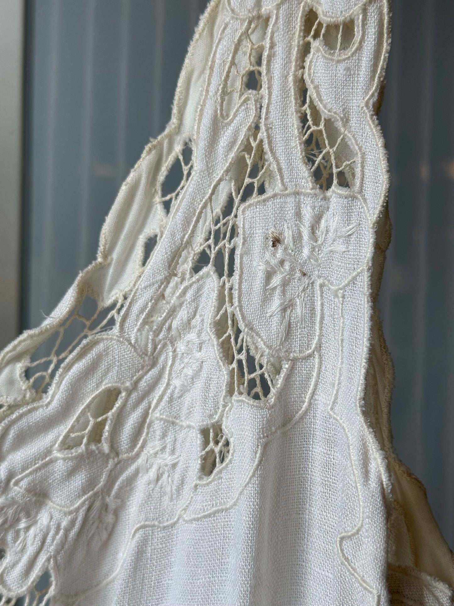 1970s White Linen Eyelet Full Circle Sun Dress