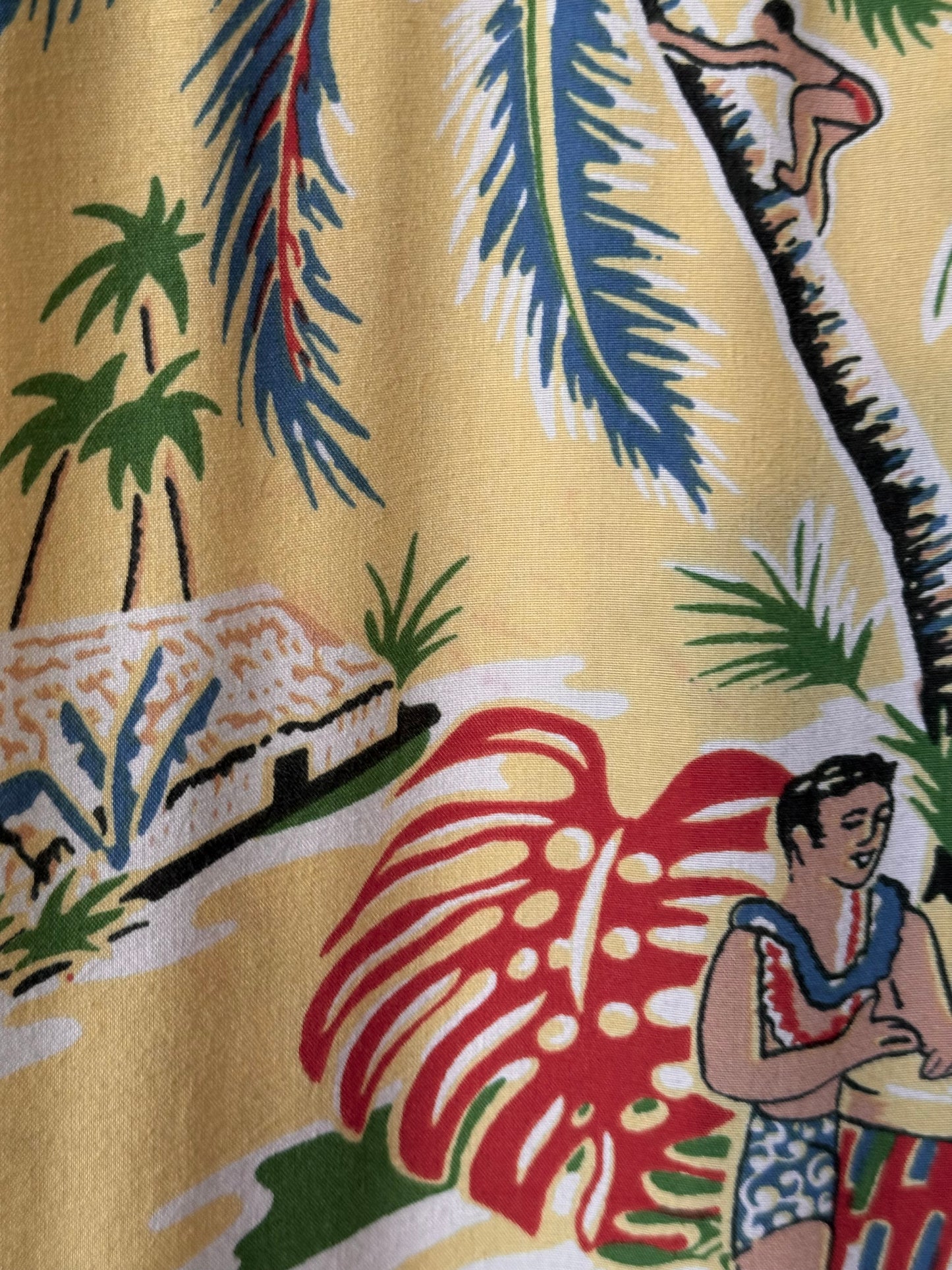 2000s Yellow Polo Hawaiian Print Collared Shirt