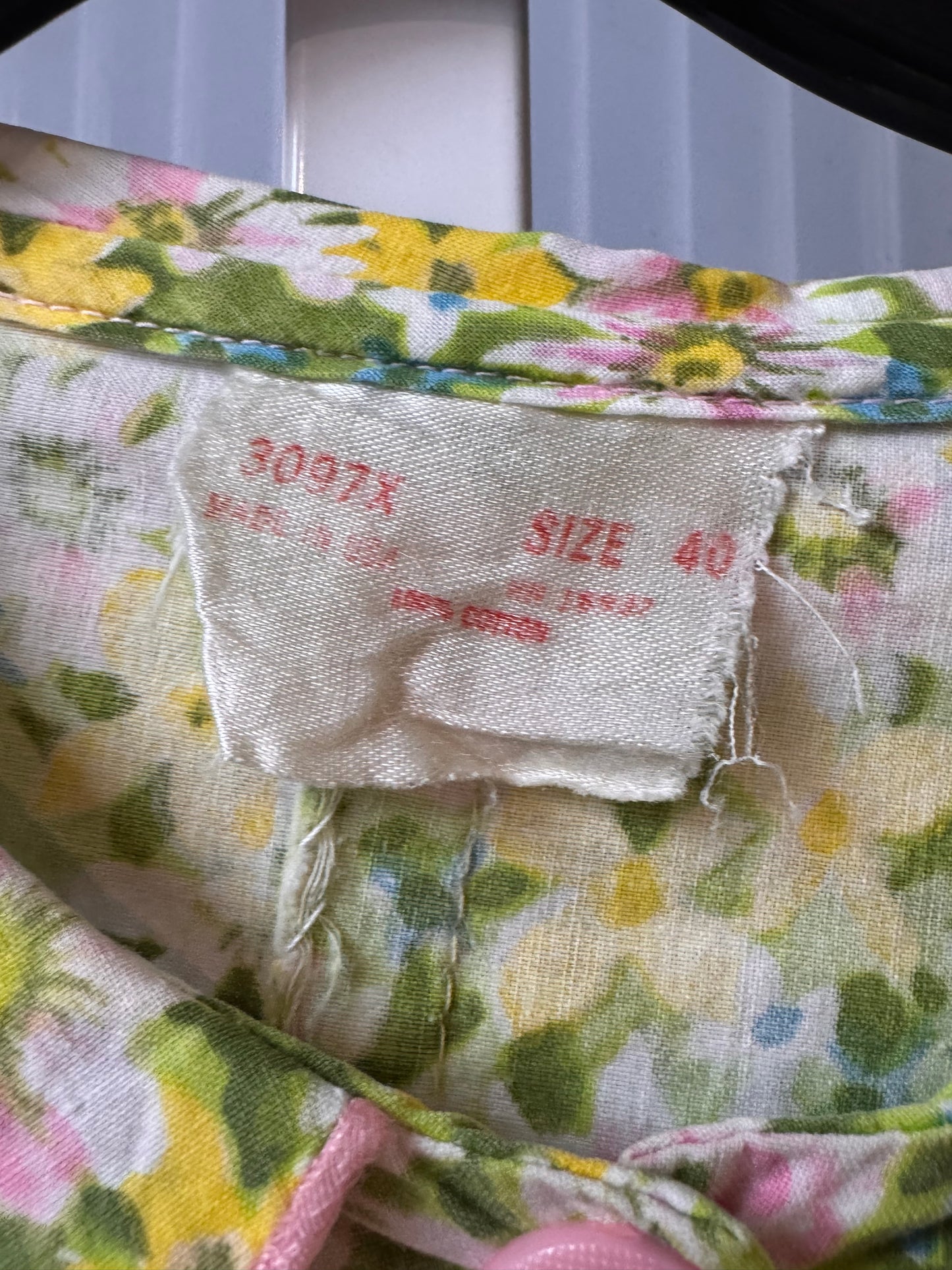 1970s Green and Yellow Flower Print Robe