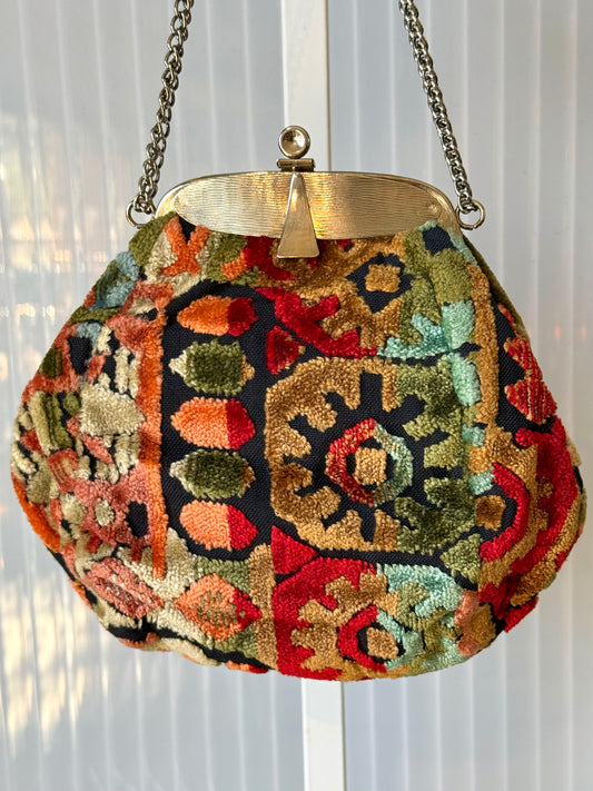 Carpet bag purse w/ Clasp Closure & Chain Straps