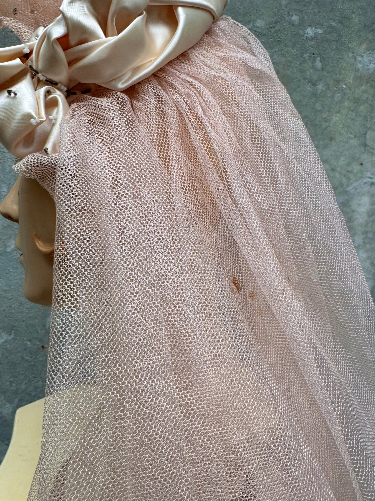 1950s Pink Satin Headband Veil
