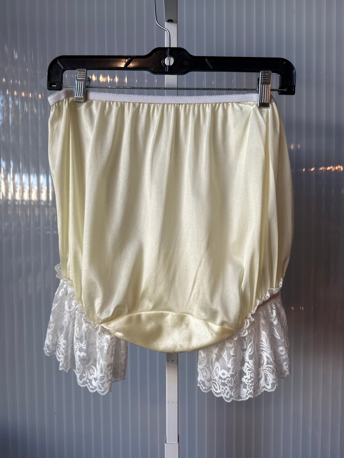 1950s Pastel Yellow Panty Briefs