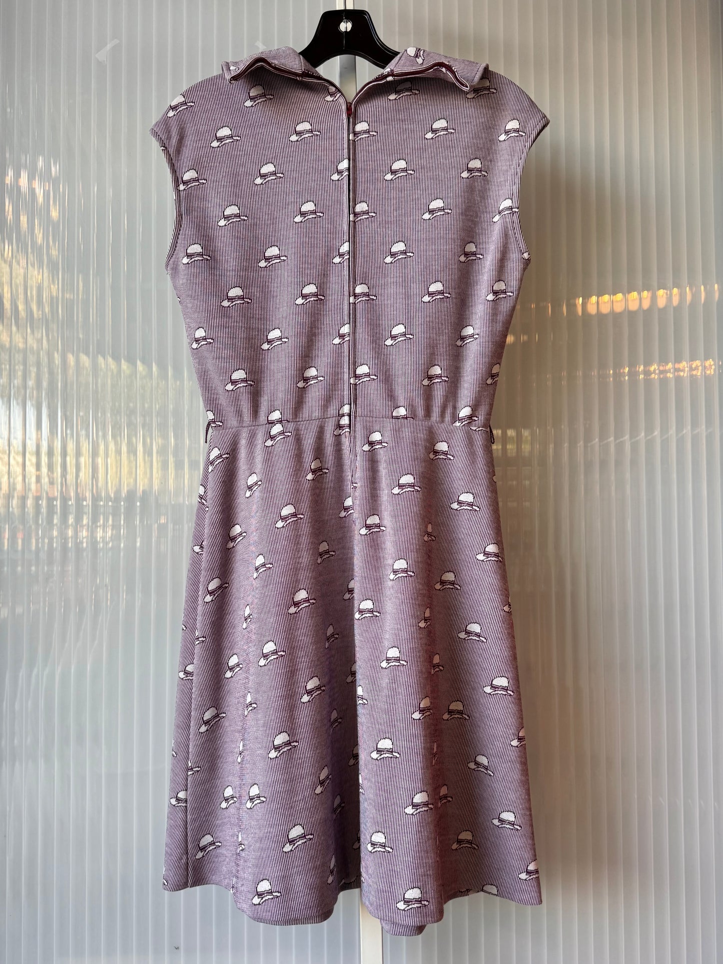 1970s Purple Hat Print Point Collar Dress