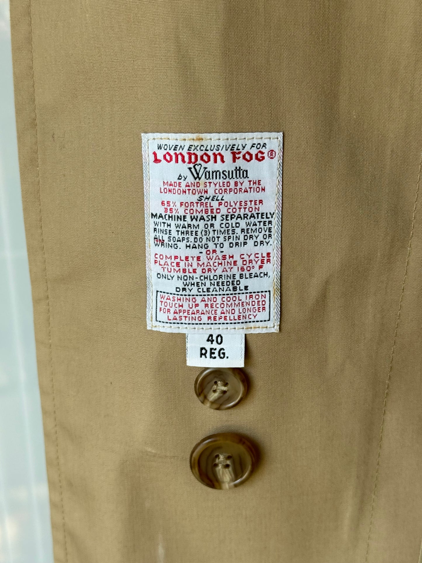 1990s London Fog Man's Khaki Trench Coat w/ Lining