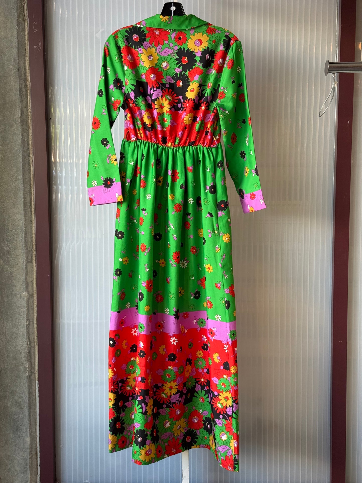1970s Multicolor Abstract Floral Print Zip-Up Pointed Collar Dress