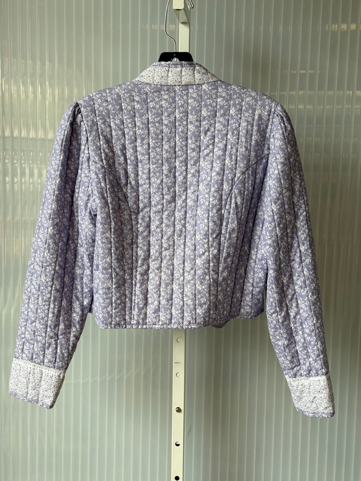 1970s Quilted Lavender & White Floral Bed Jacket