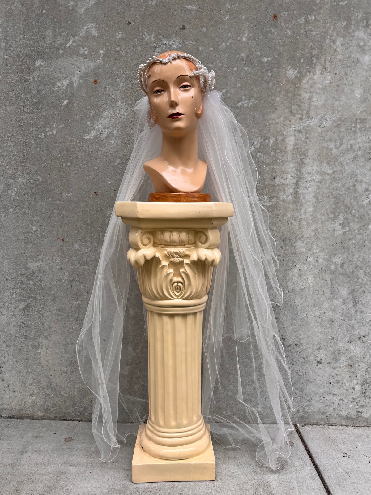 1960s White Pearl & Iridescent Beaded Crown Veil