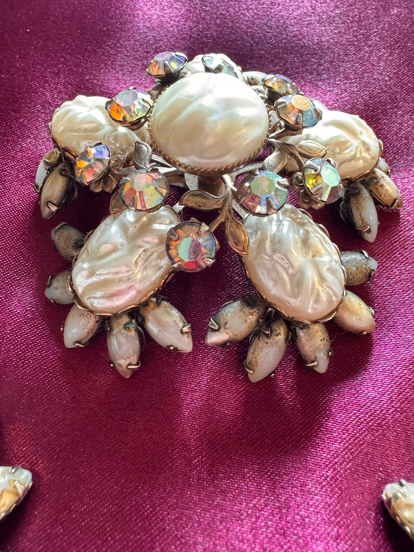 1950s Beau Jewels Pearl Earrings and Brooch set