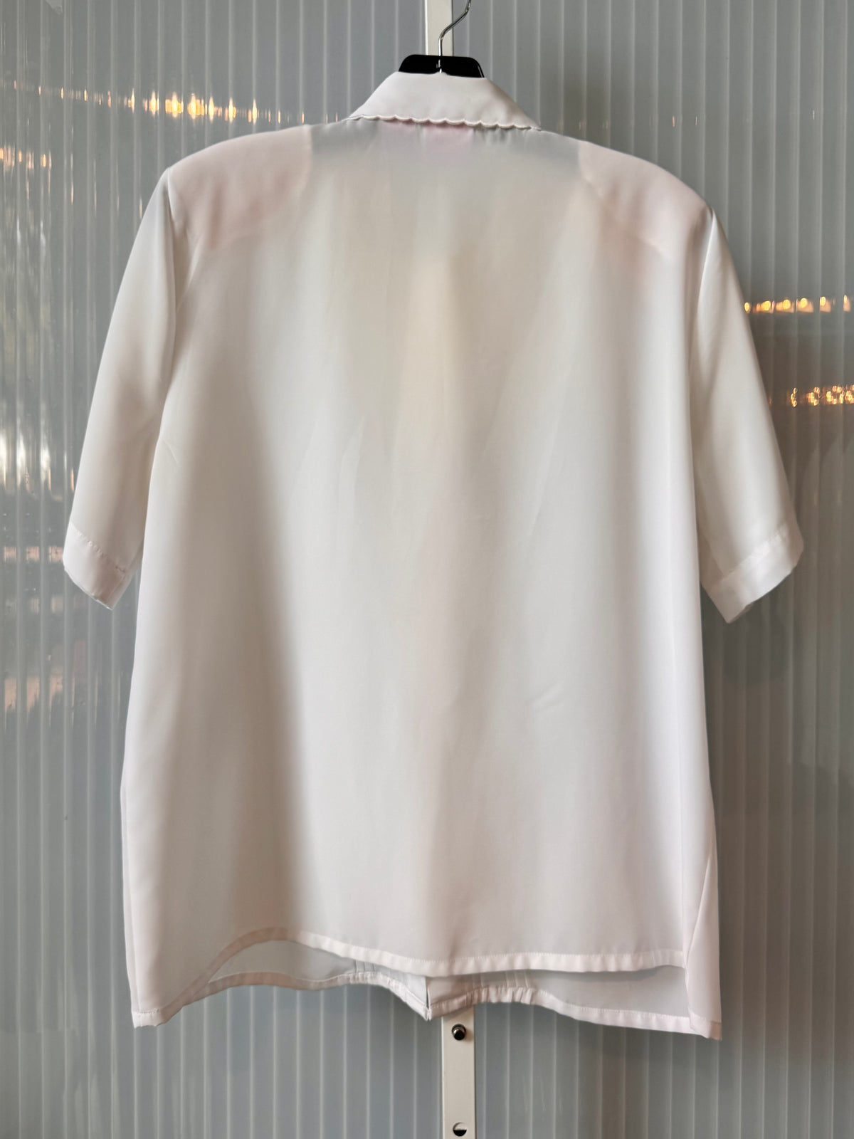 1980s Pink Floral White Button-Up Blouse