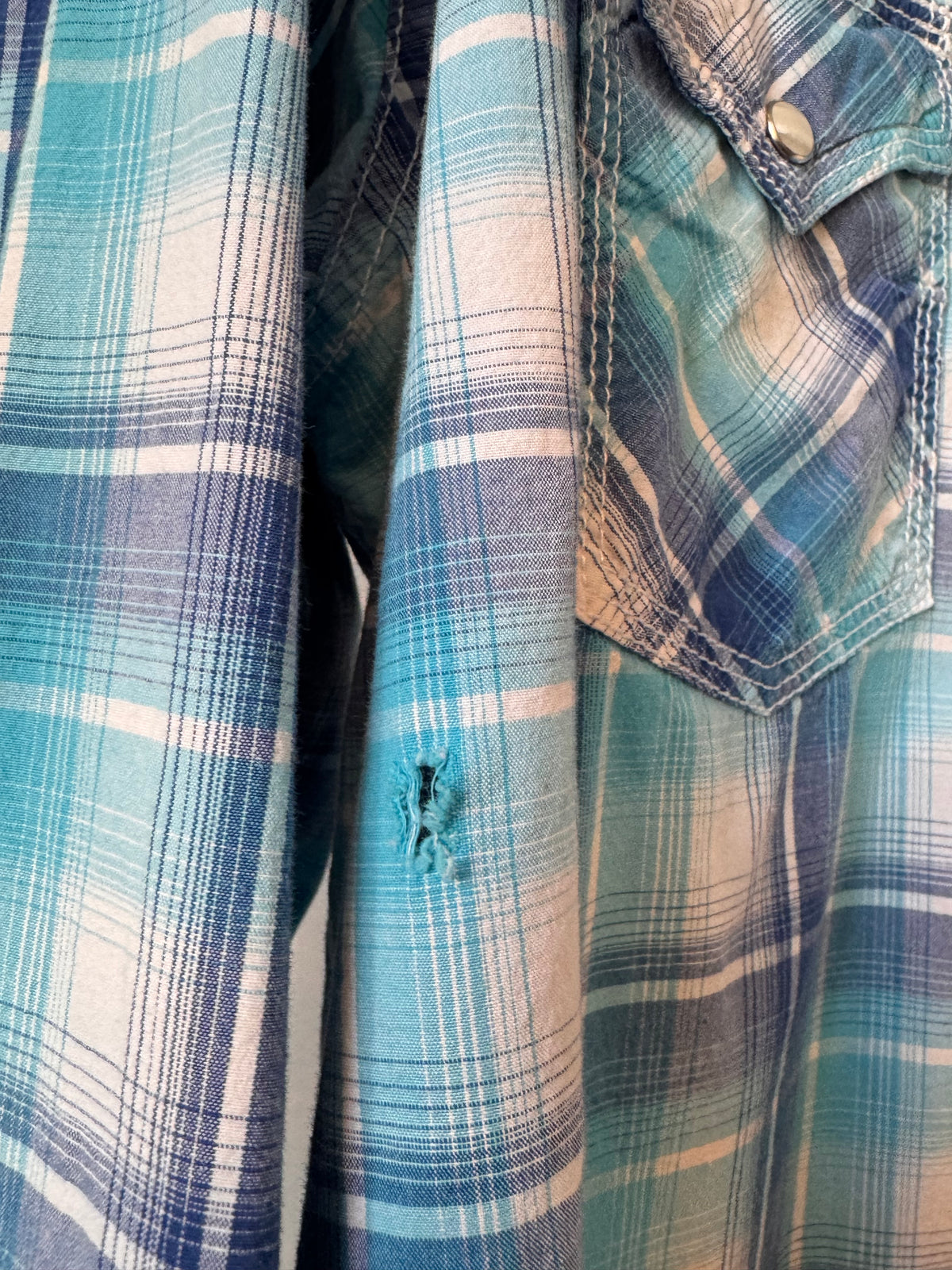 2010s Wrangler Blue Plaid Western Pearl-Snap Shirt
